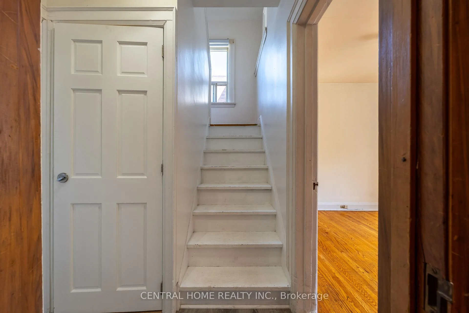 Photo 9 of 1650 King Street E, Hamilton, Delta — HOMEH