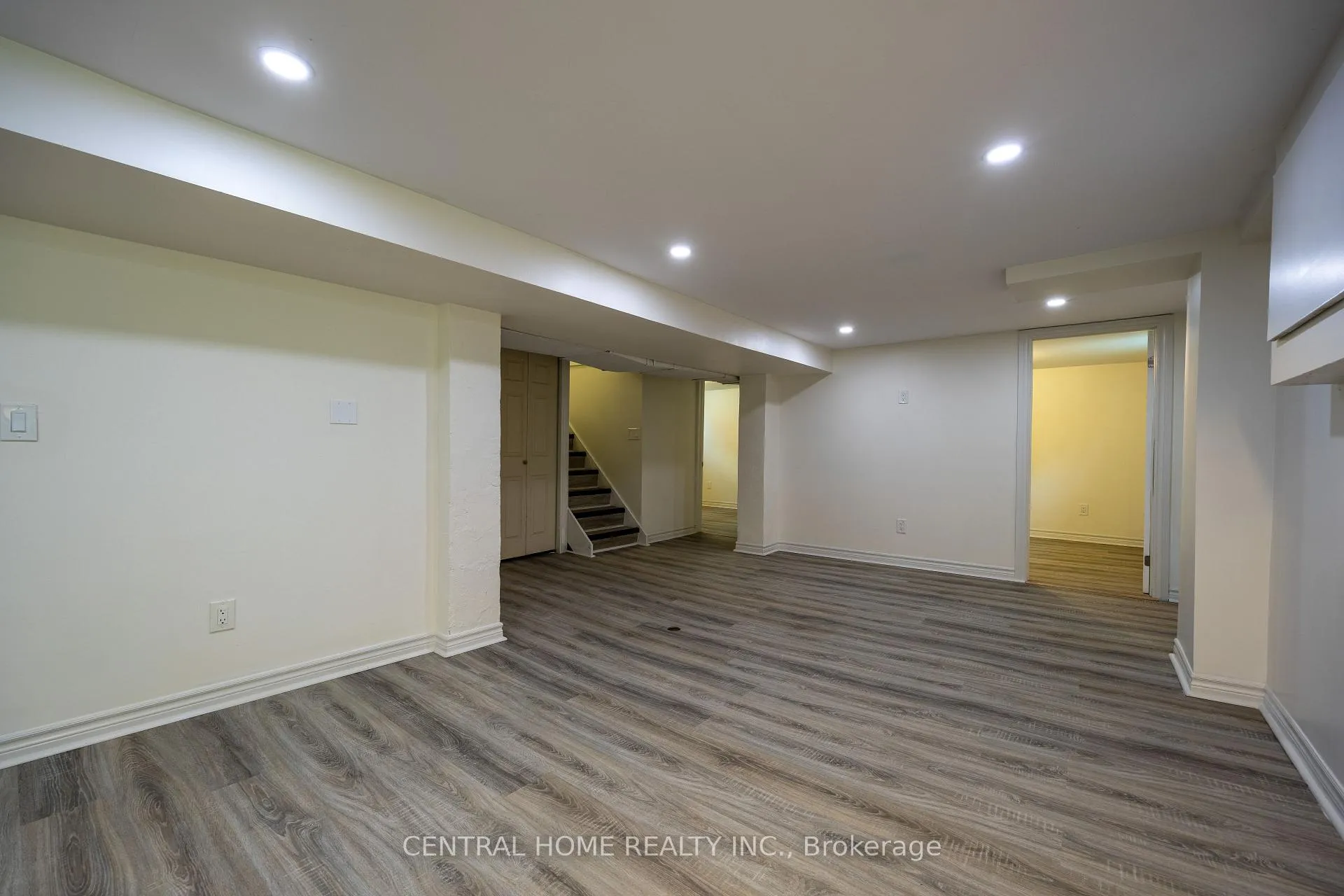 Photo 22 of 1650 King Street E, Hamilton, Delta — HOMEH