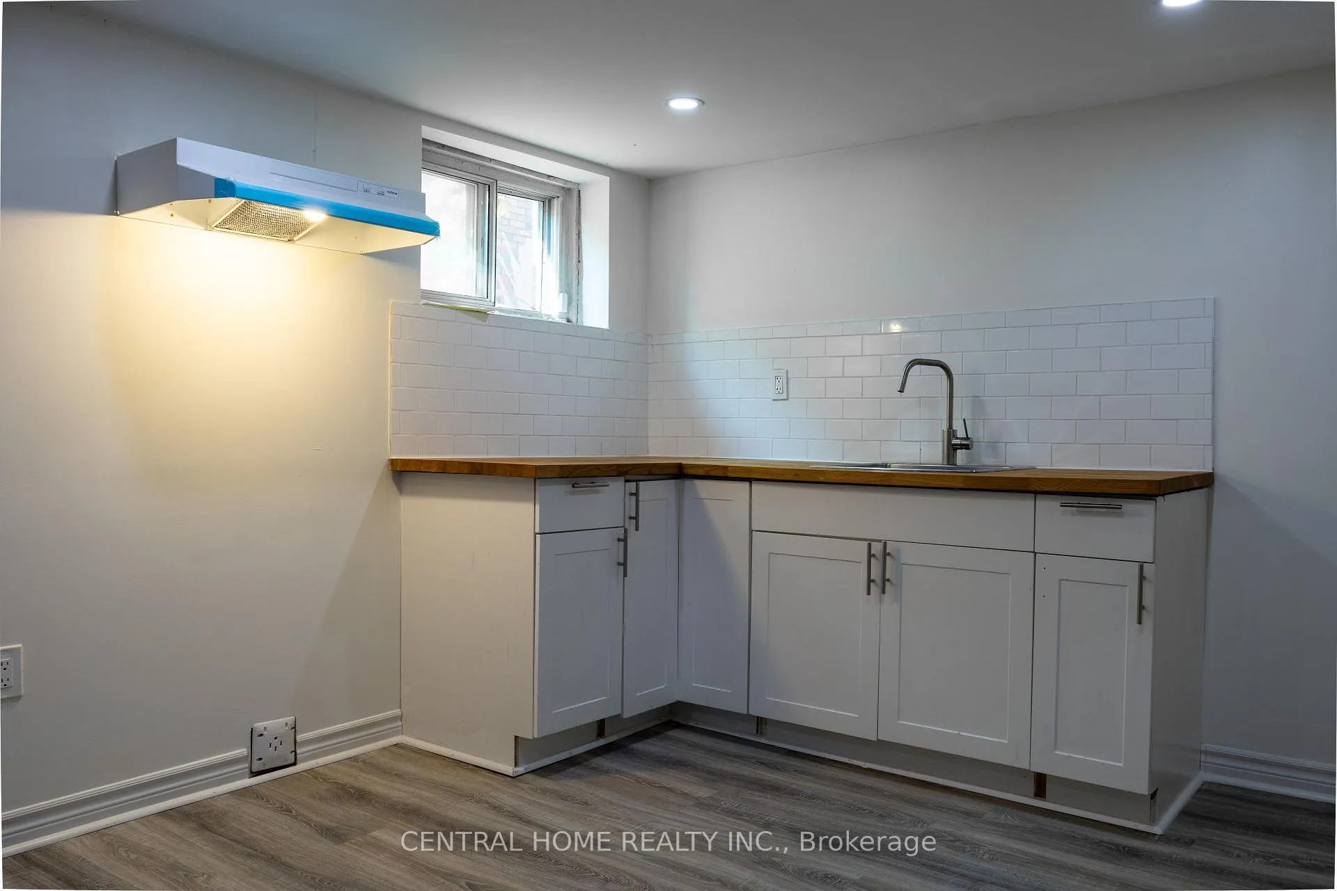 Photo 24 of 1650 King Street E, Hamilton, Delta — HOMEH