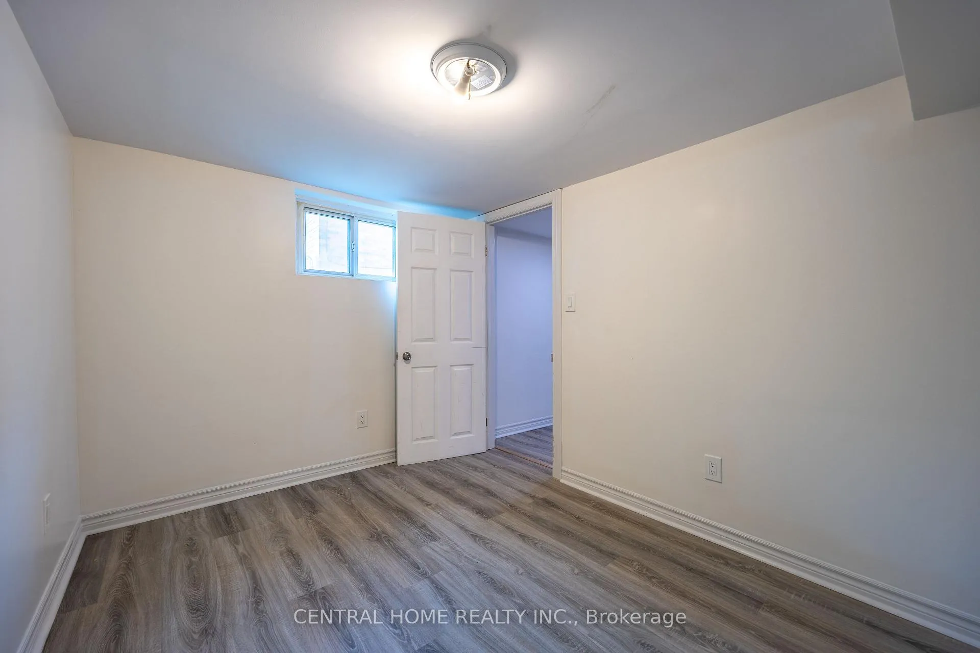 Photo 26 of 1650 King Street E, Hamilton, Delta — HOMEH