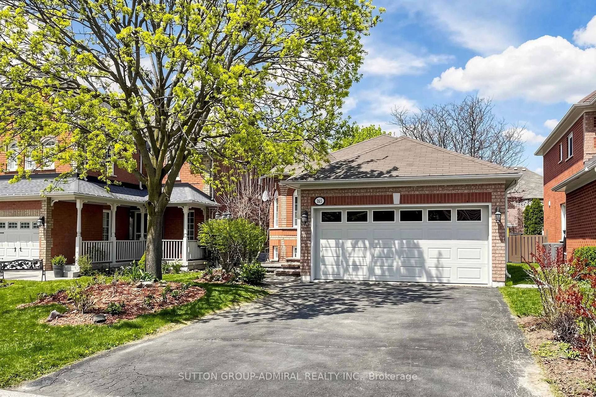 Photo 4 of 165 Clearmeadow Boulevard, Newmarket, Summerhill Estates — HOMEH