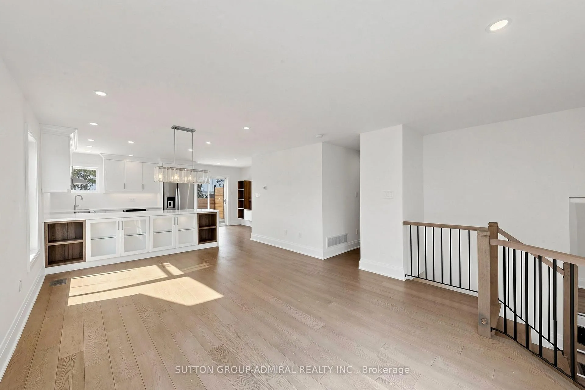 Photo 9 of 165 Clearmeadow Boulevard, Newmarket, Summerhill Estates — HOMEH