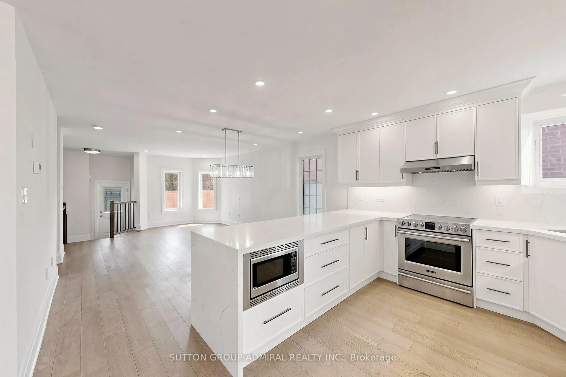 Photo 16 of 165 Clearmeadow Boulevard, Newmarket, Summerhill Estates — HOMEH