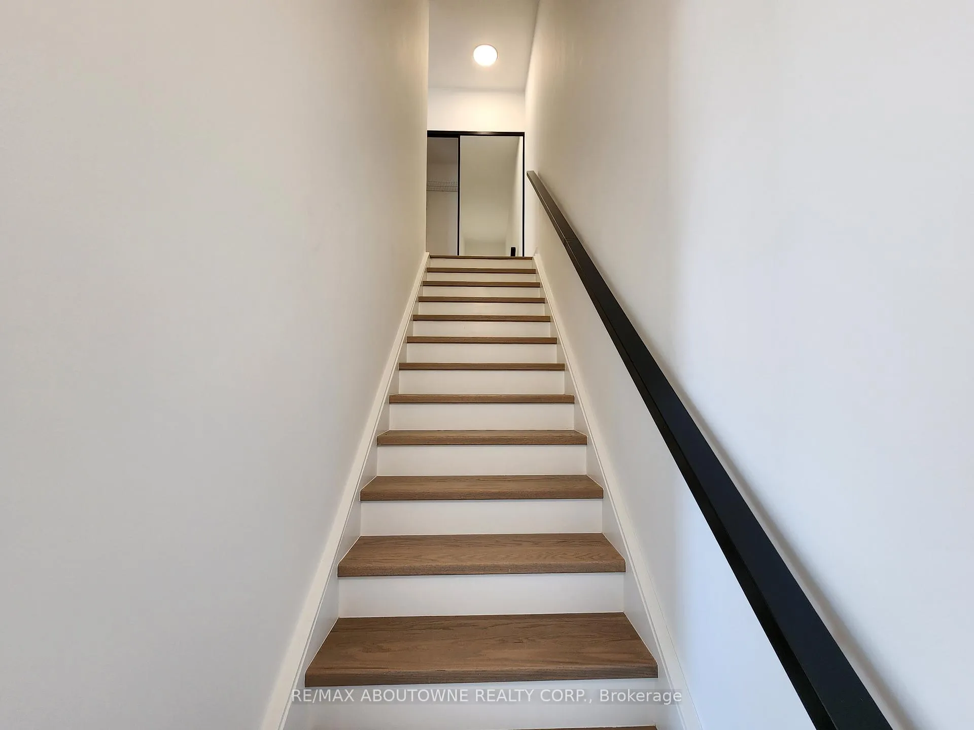 Photo 16 of Unit 12, 20 Lagerfeld Drive, Brampton, Northwest Brampton — HOMEH