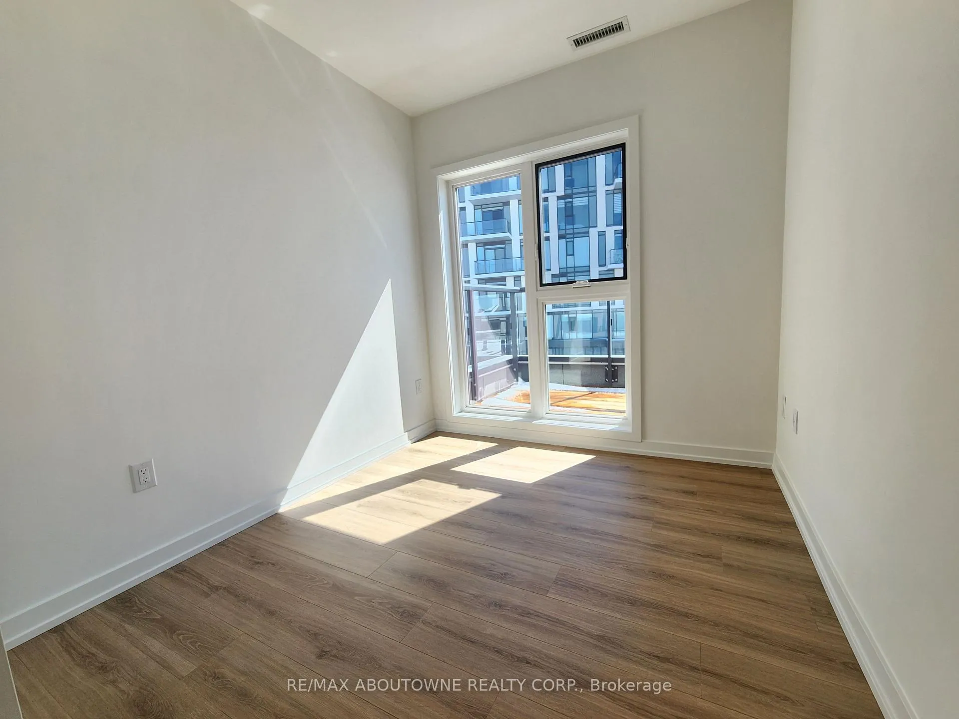 Photo 19 of Unit 12, 20 Lagerfeld Drive, Brampton, Northwest Brampton — HOMEH