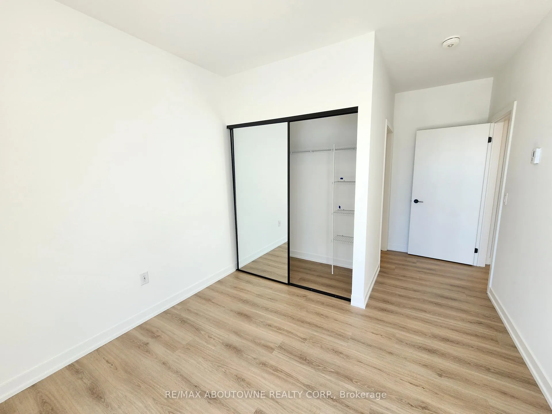 Photo 24 of Unit 12, 20 Lagerfeld Drive, Brampton, Northwest Brampton — HOMEH