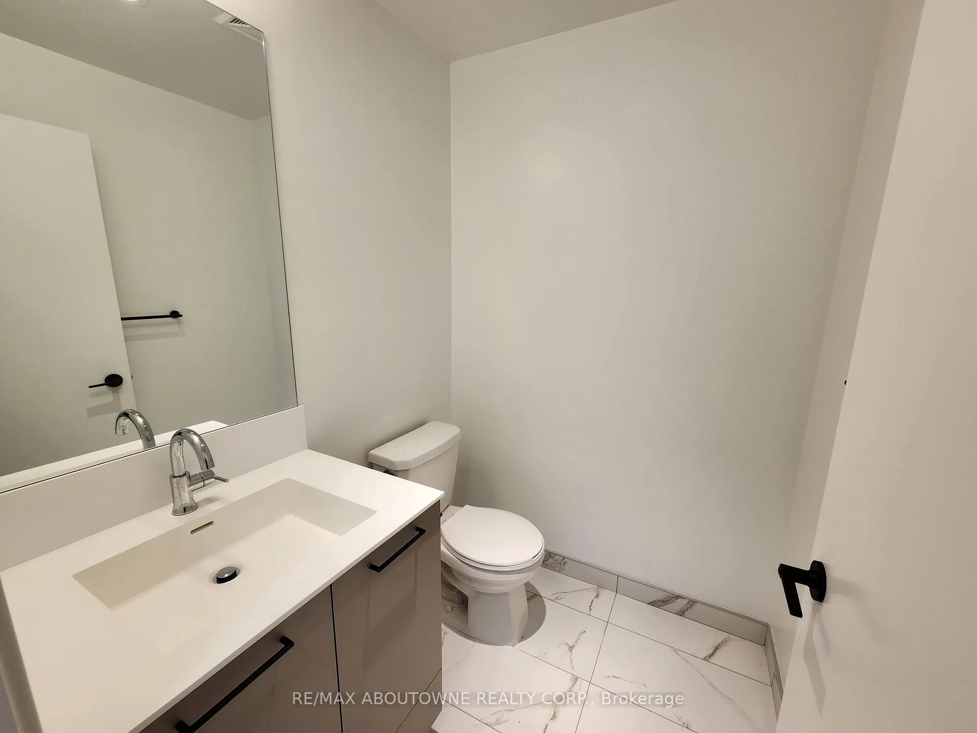 Photo 27 of Unit 12, 20 Lagerfeld Drive, Brampton, Northwest Brampton — HOMEH