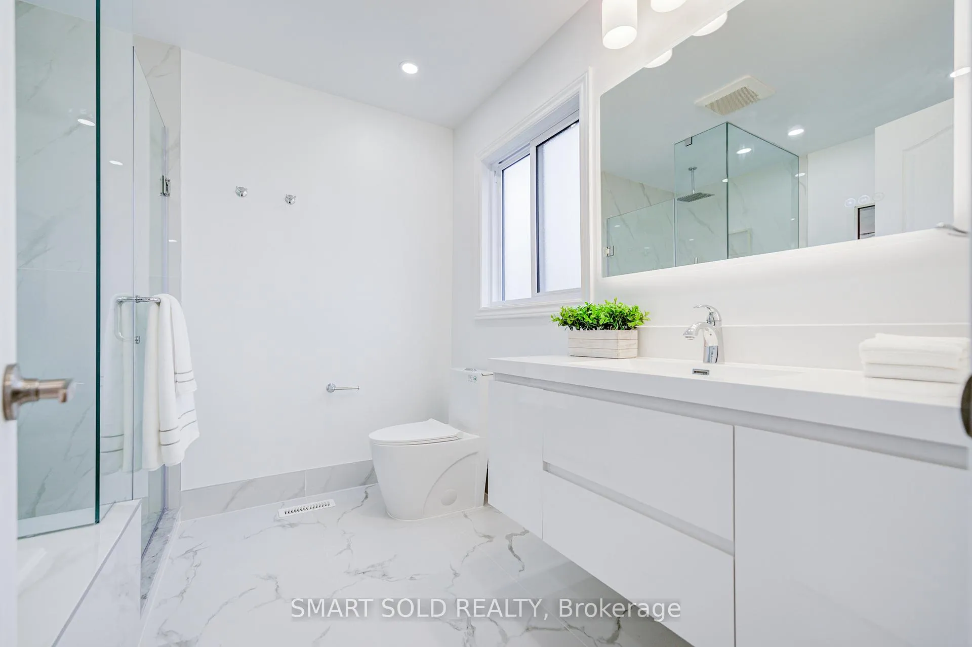 Photo 31 of 123 Thornway Avenue, Vaughan, Brownridge — HOMEH