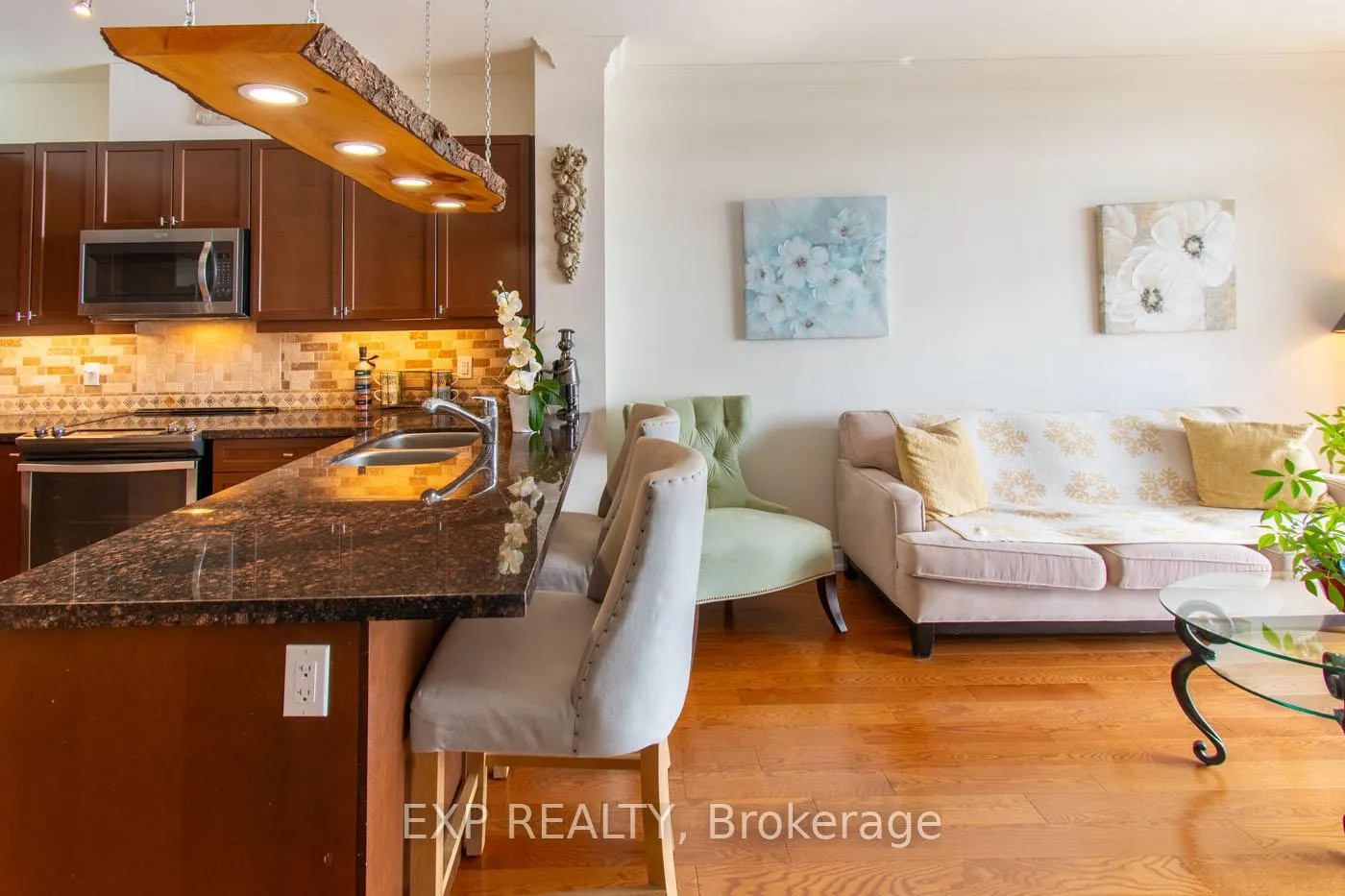 Photo 9 of Unit 401, 90 Orchard Point Road, Orillia — HOMEH