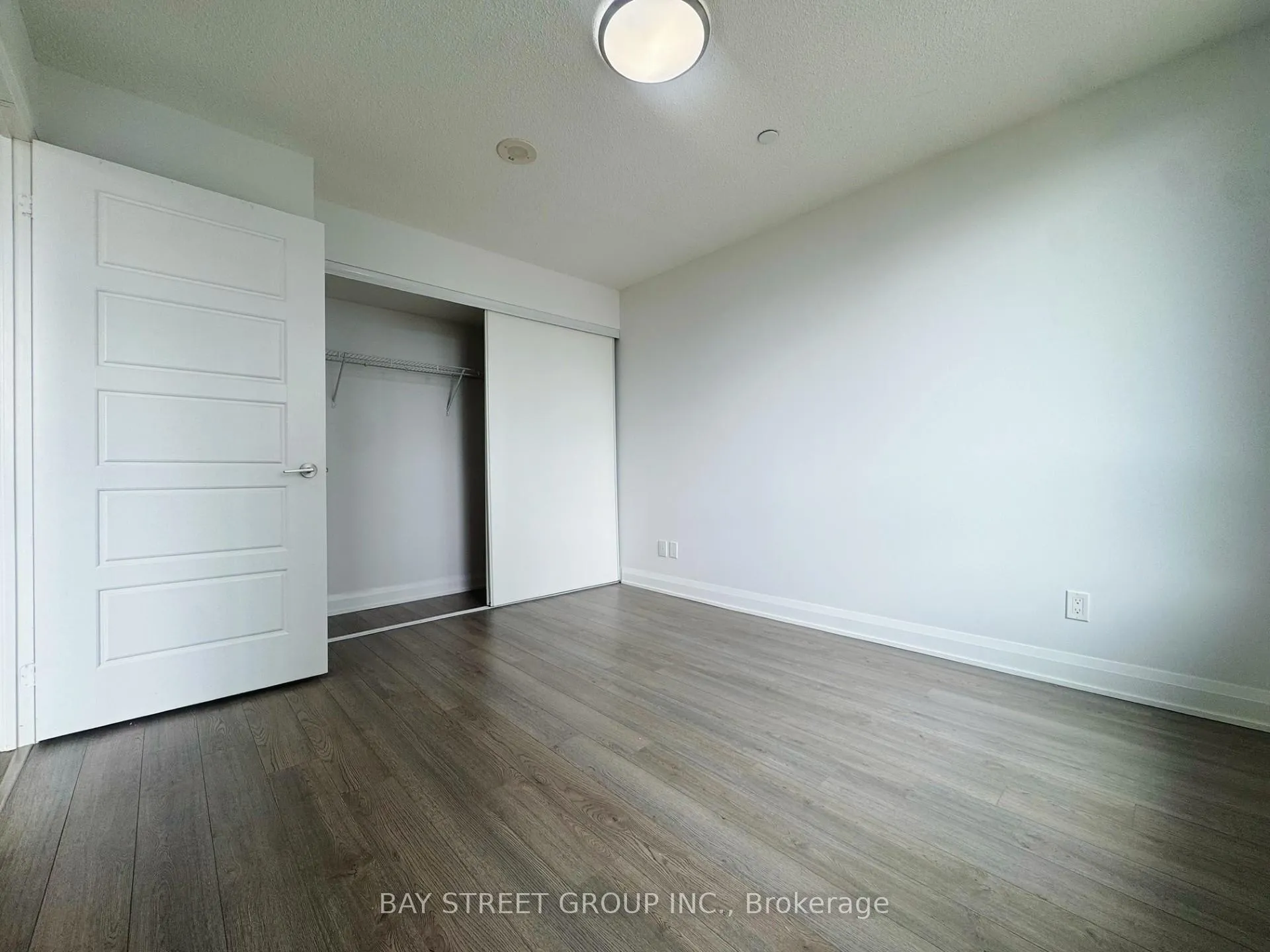 Photo 7 of Unit 702, 15 Water Walk Drive, Markham, Unionville — HOMEH