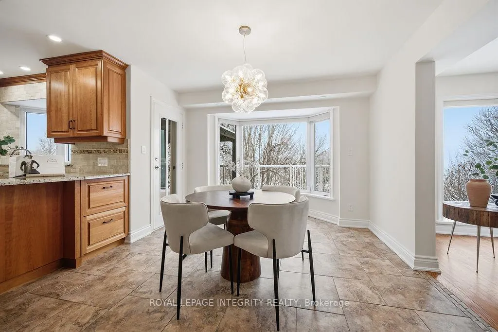 Photo 22 of 50 Rosenfeld Crescent W, Ottawa, Kanata - Kanata Lakes/Heritage Hills — HOMEH