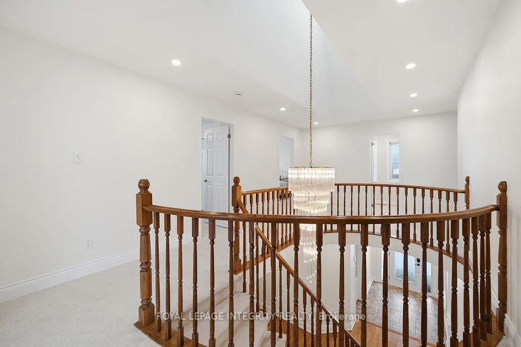 Photo 27 of 50 Rosenfeld Crescent W, Ottawa, Kanata - Kanata Lakes/Heritage Hills — HOMEH