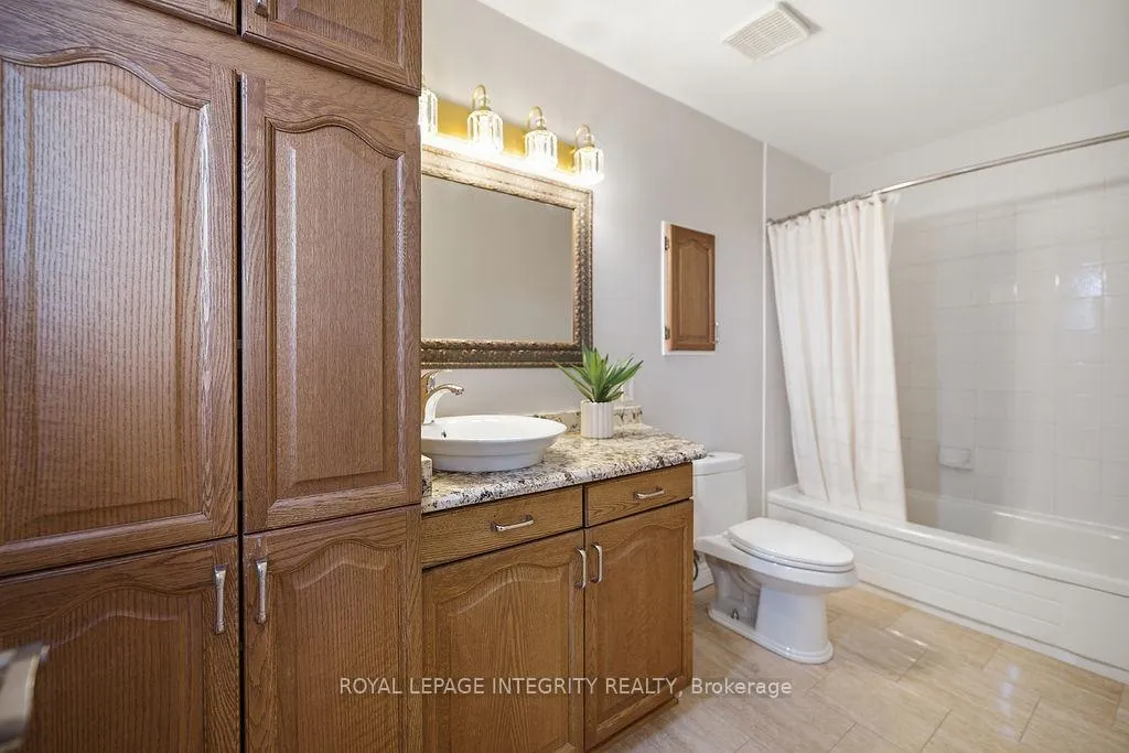 Photo 41 of 50 Rosenfeld Crescent W, Ottawa, Kanata - Kanata Lakes/Heritage Hills — HOMEH