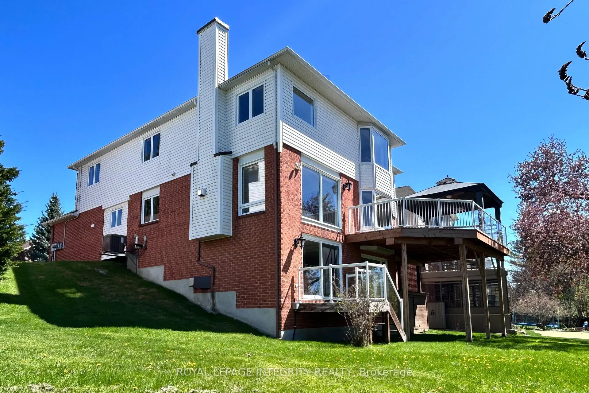 Photo 46 of 50 Rosenfeld Crescent W, Ottawa, Kanata - Kanata Lakes/Heritage Hills — HOMEH