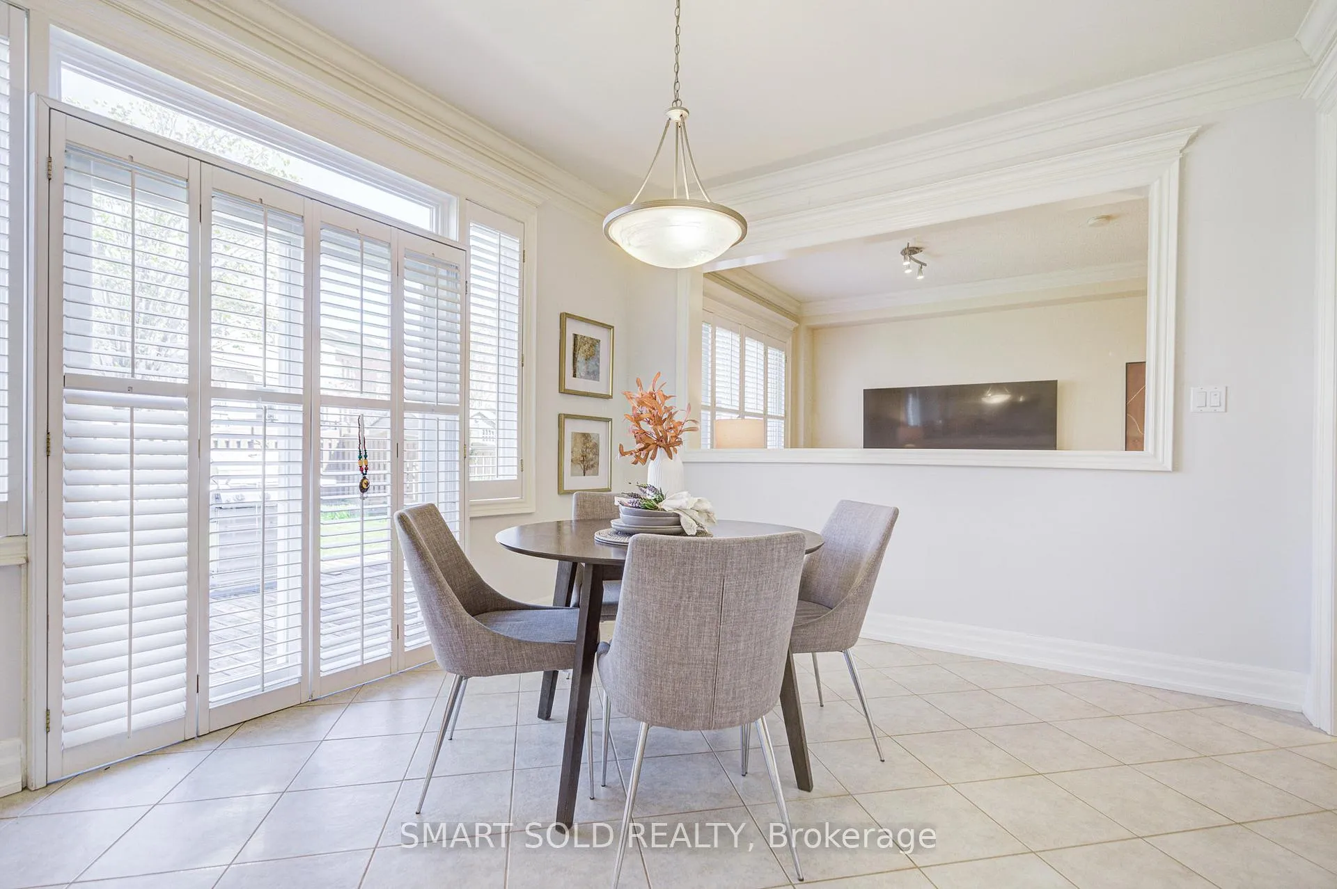Photo 12 of 22 Beaton Avenue, Vaughan, Maple — HOMEH
