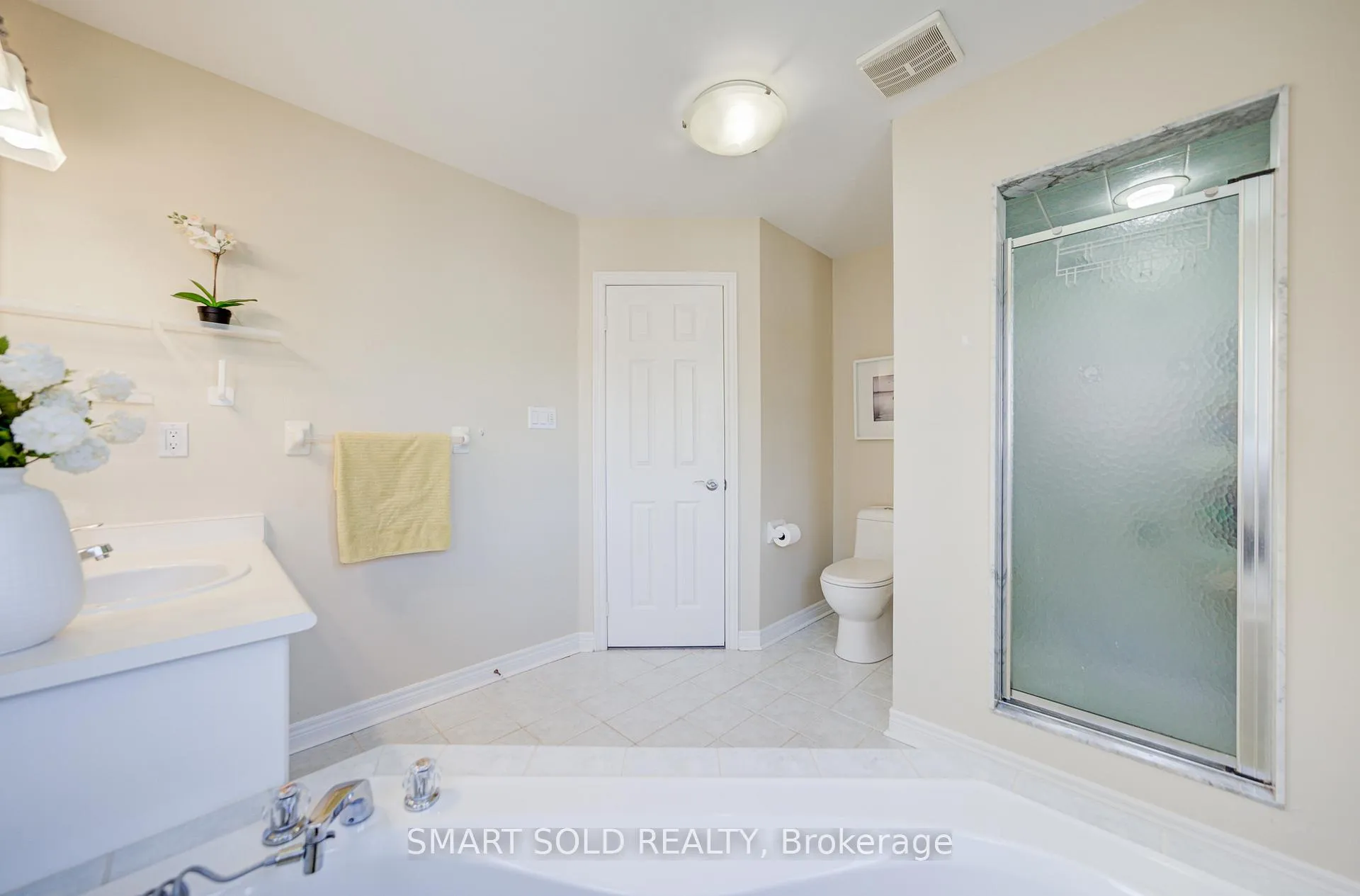 Photo 22 of 22 Beaton Avenue, Vaughan, Maple — HOMEH