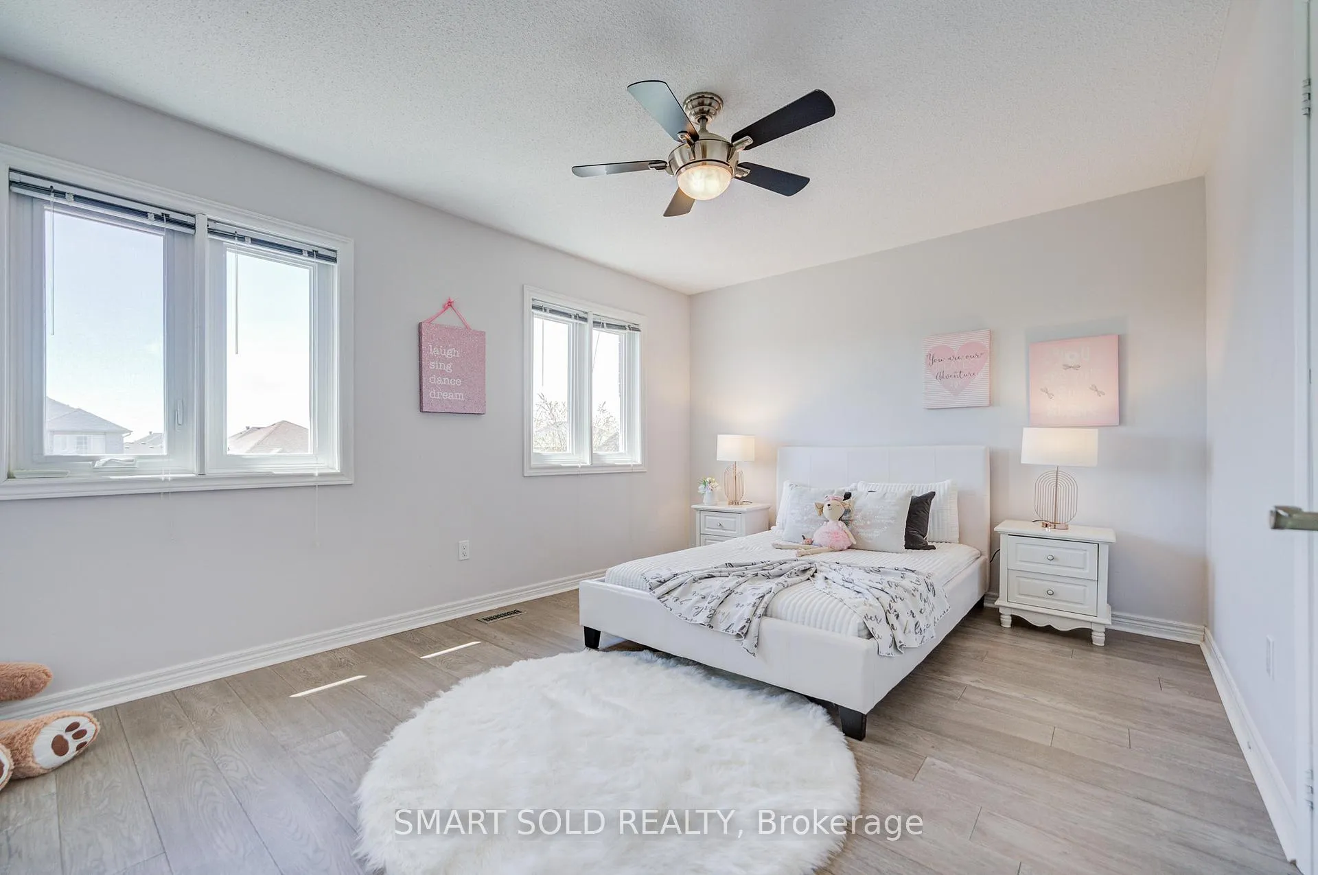 Photo 24 of 22 Beaton Avenue, Vaughan, Maple — HOMEH