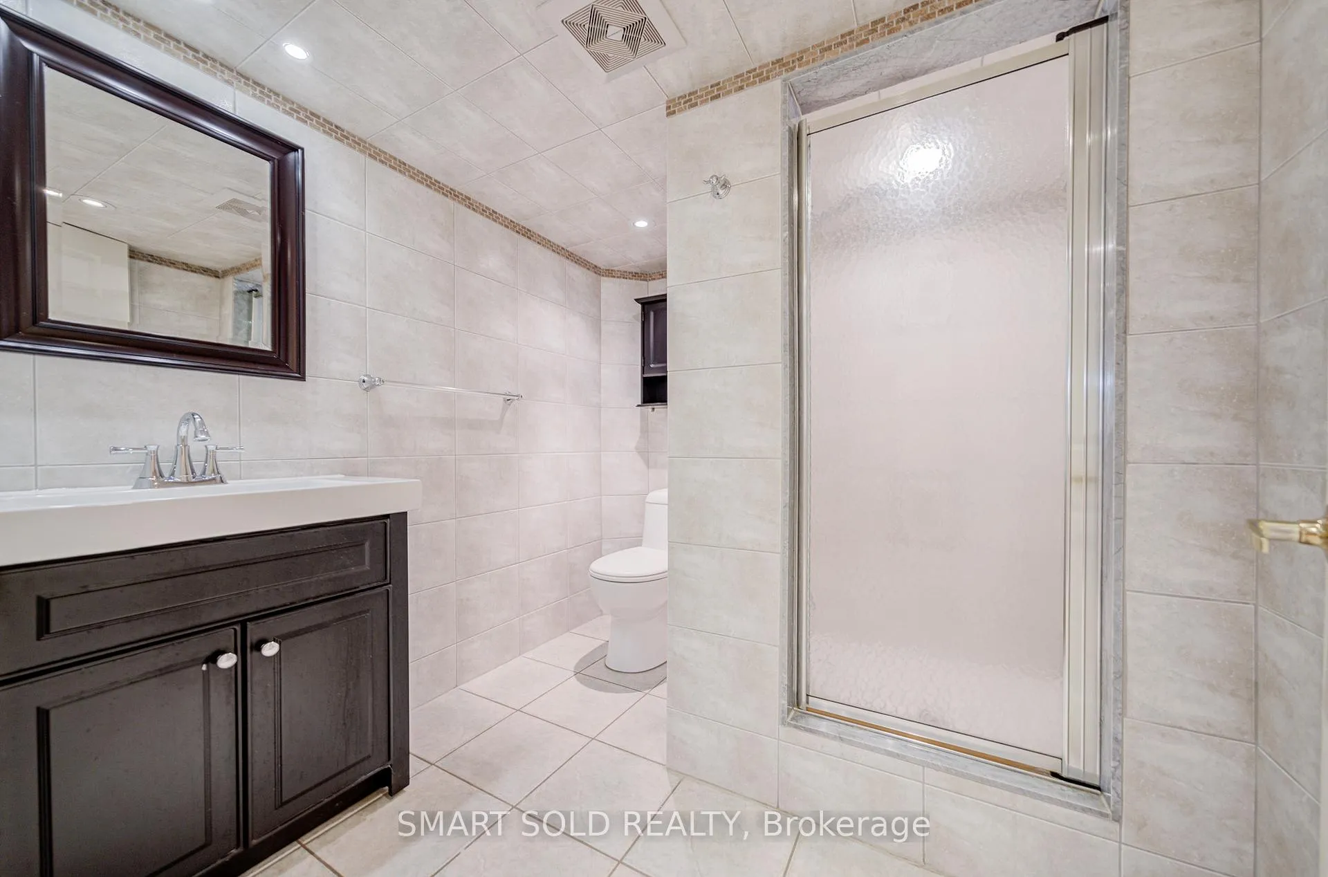 Photo 35 of 22 Beaton Avenue, Vaughan, Maple — HOMEH