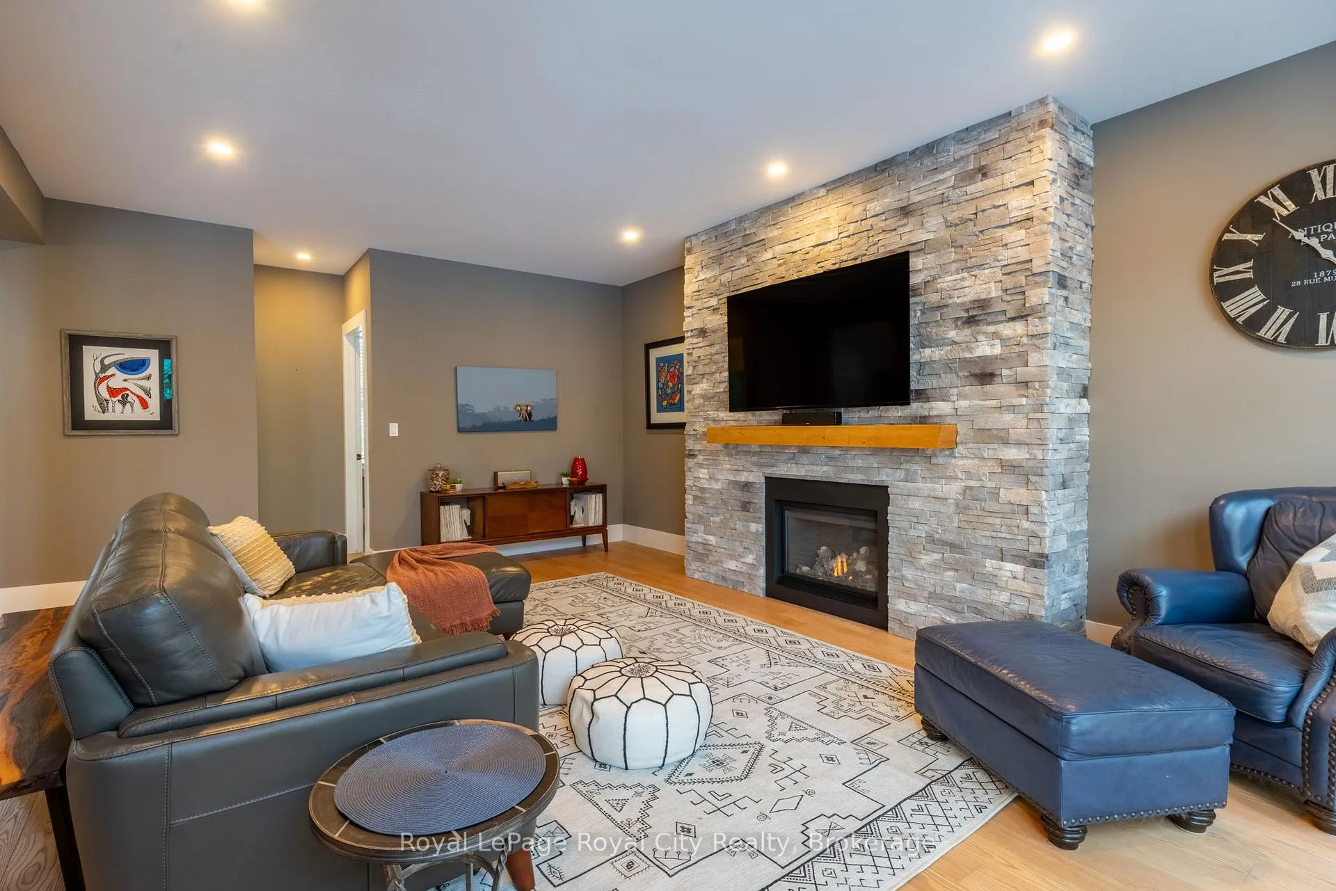 Photo 12 of 255 Normandy Avenue, Waterloo, Lincoln Village — HOMEH