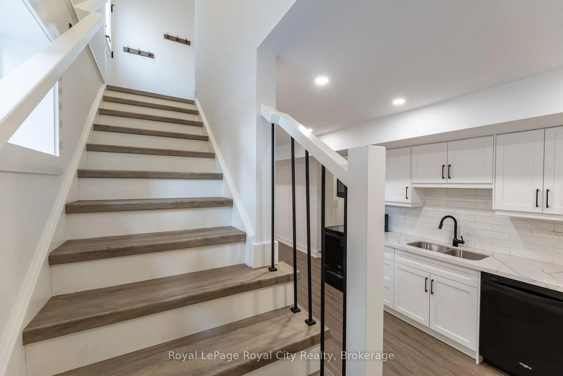 Photo 31 of 255 Normandy Avenue, Waterloo, Lincoln Village — HOMEH