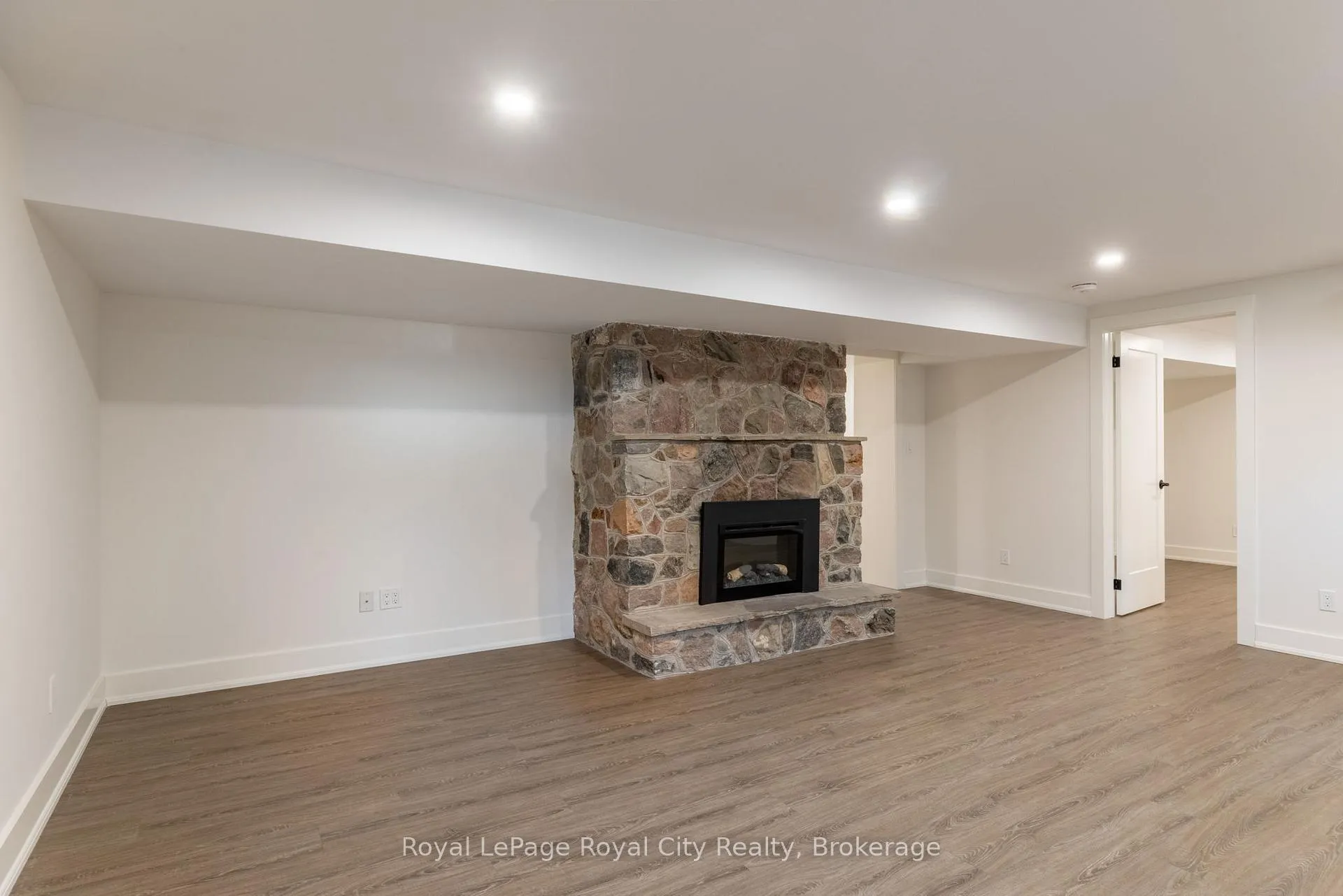 Photo 35 of 255 Normandy Avenue, Waterloo, Lincoln Village — HOMEH