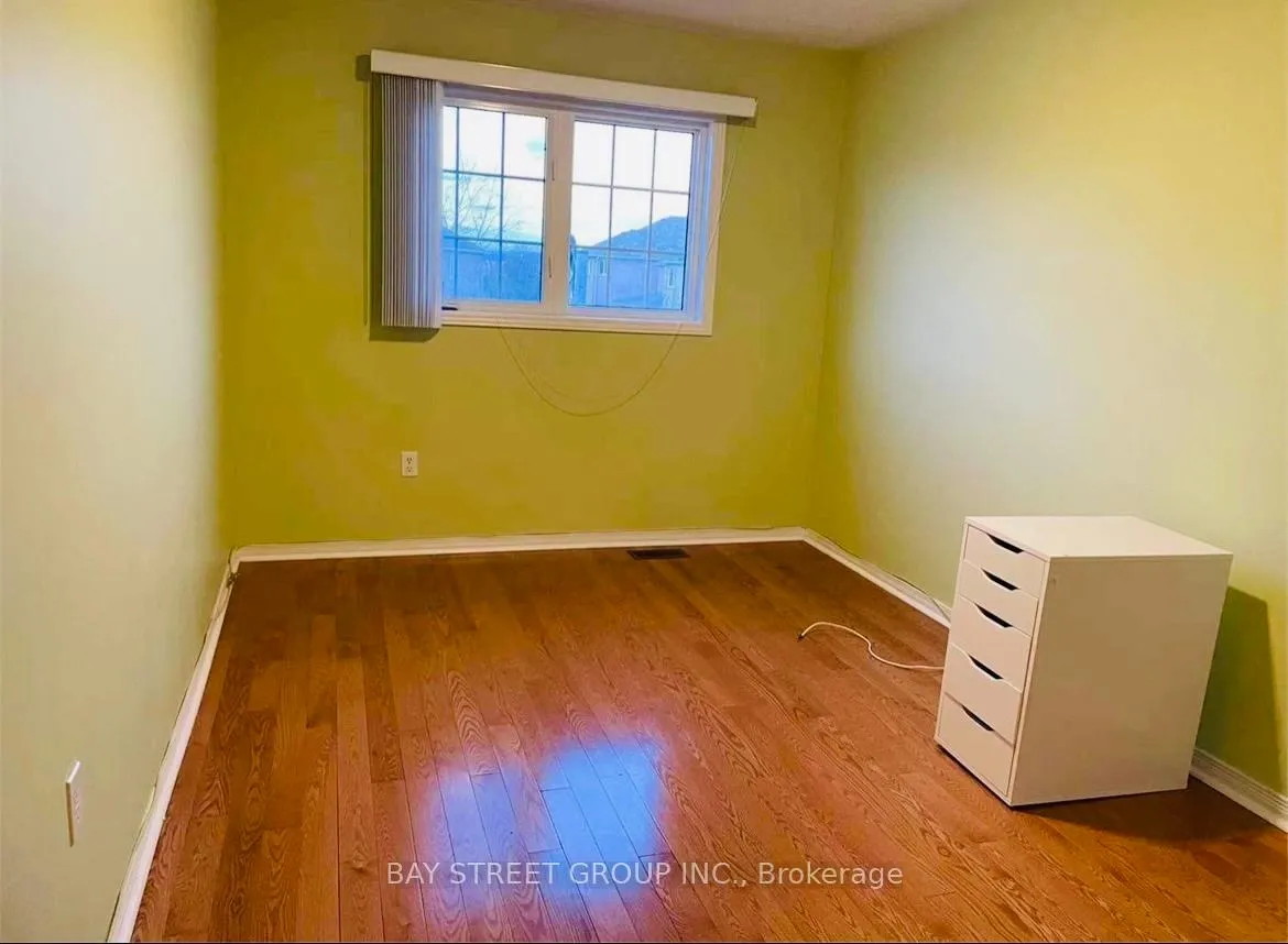Photo 12 of 10 Cobblehill Court, Markham, Berczy — HOMEH