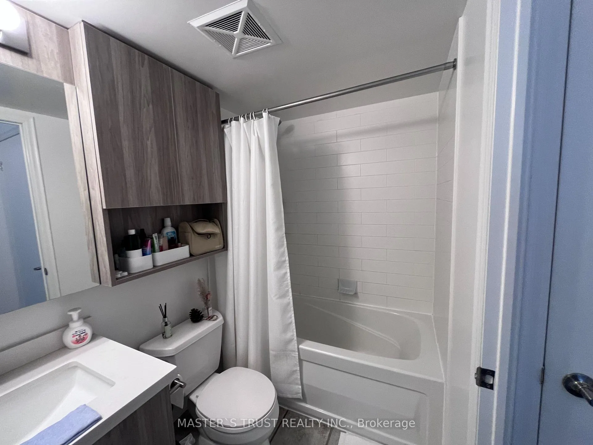 Photo 13 of Unit 1402, 22 Wellesley Street E, Toronto, Church-Yonge Corridor — HOMEH