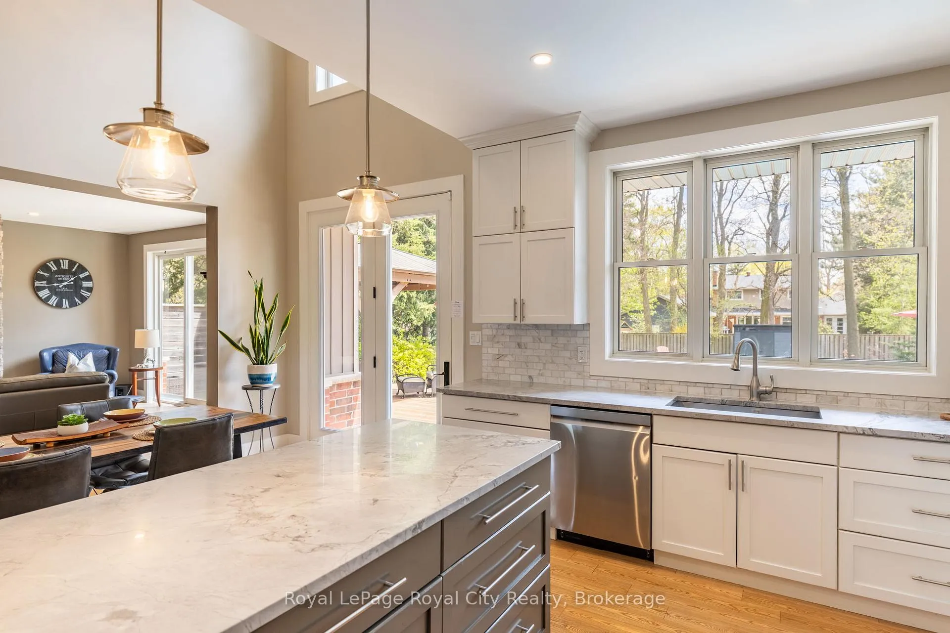 Photo 15 of 255 Normandy Avenue, Waterloo, Lincoln Village — HOMEH