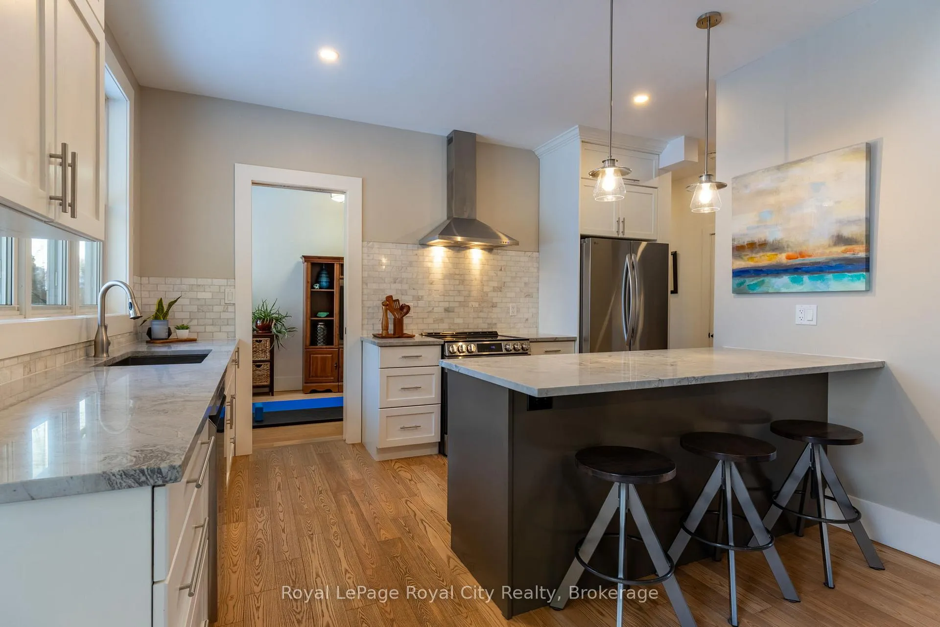 Photo 16 of 255 Normandy Avenue, Waterloo, Lincoln Village — HOMEH