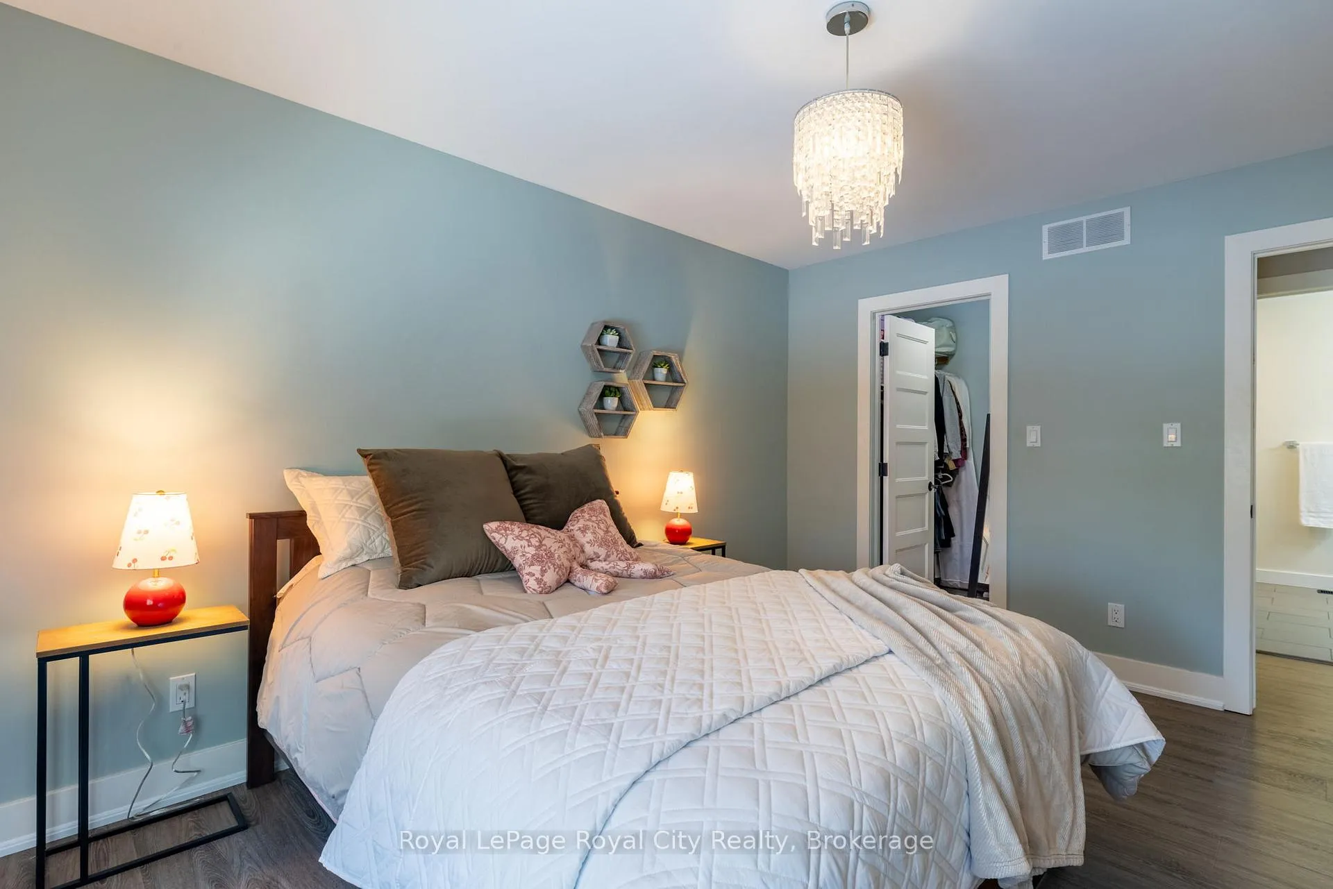 Photo 29 of 255 Normandy Avenue, Waterloo, Lincoln Village — HOMEH