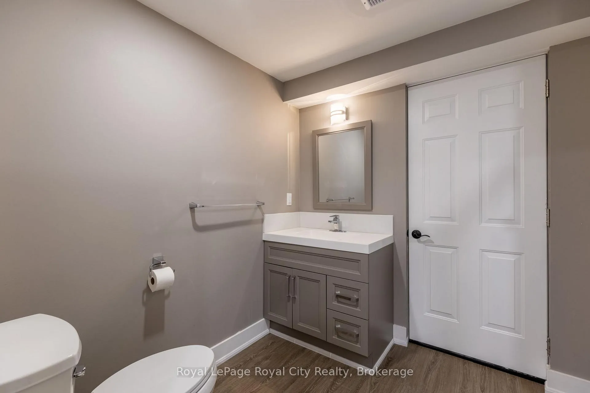 Photo 40 of 255 Normandy Avenue, Waterloo, Lincoln Village — HOMEH