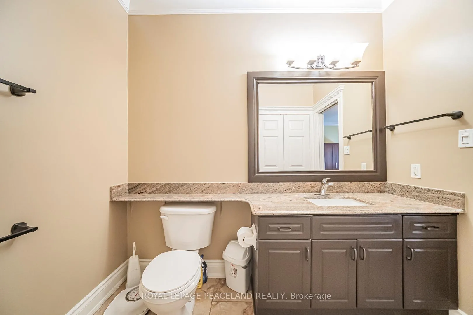 Photo 33 of Unit 11, 5595 Drummond Road, Niagara Falls, Hospital — HOMEH