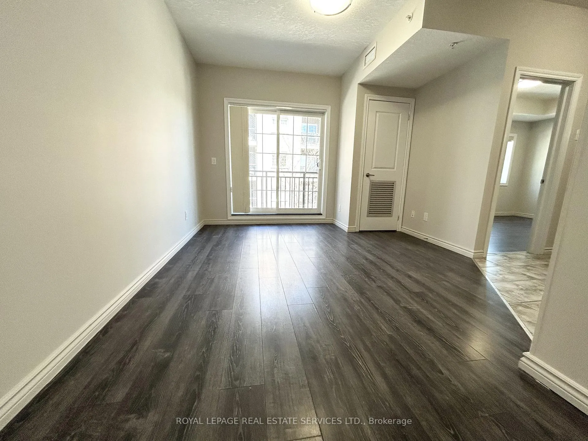 Photo 4 of Unit 304, 7 Rittenhouse Road, Kitchener — HOMEH