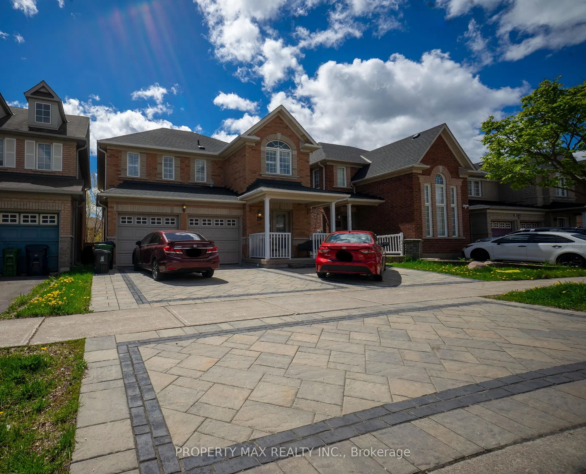 Photo 3 of 29 Grackle Trail, Scarborough, Rouge — HOMEH