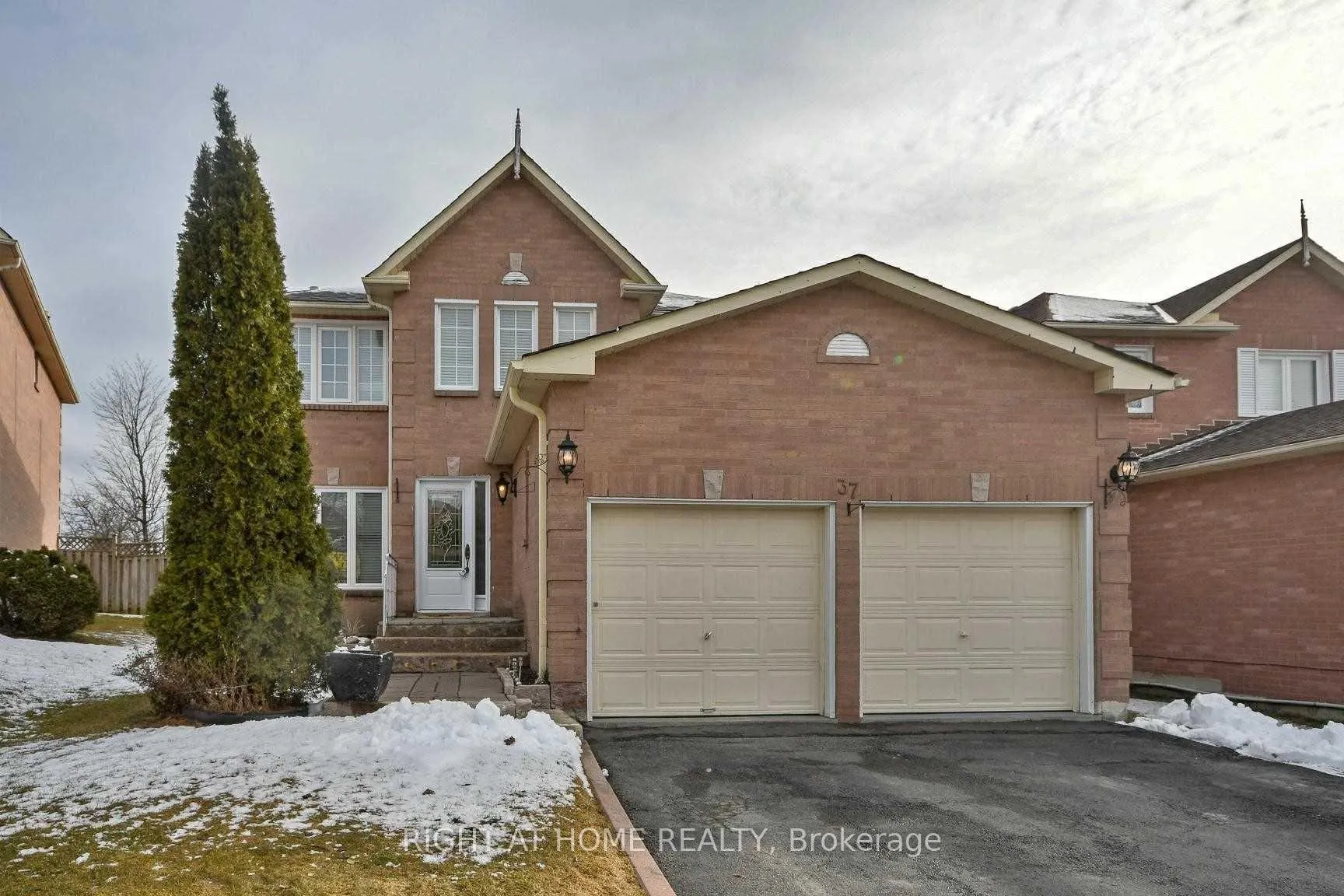 Photo 1 of 37 Willcocks Crescent N, Ajax, Central — HOMEH