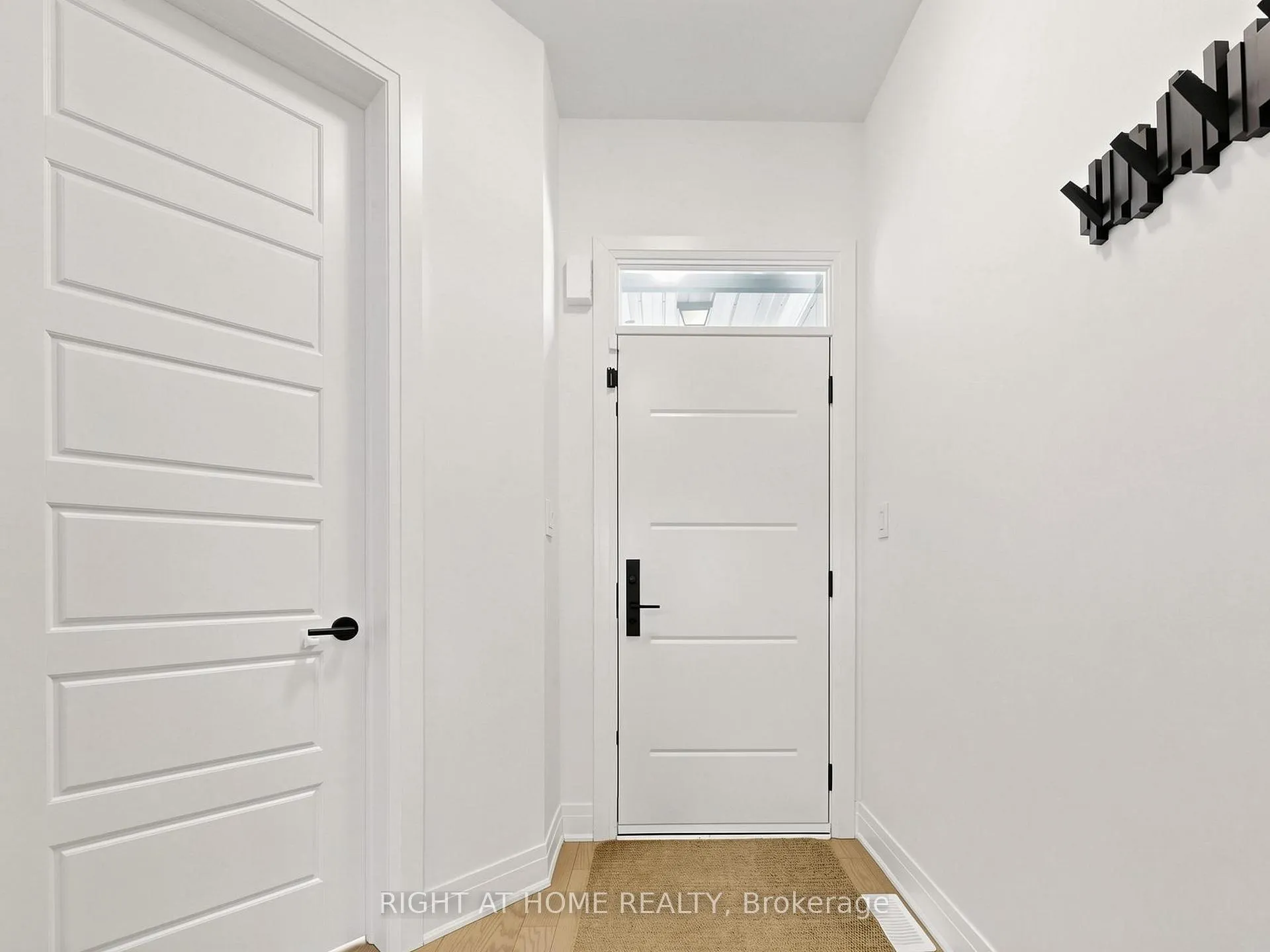 Photo 5 of 1265 Manitou Way, Milton, Bowes — HOMEH