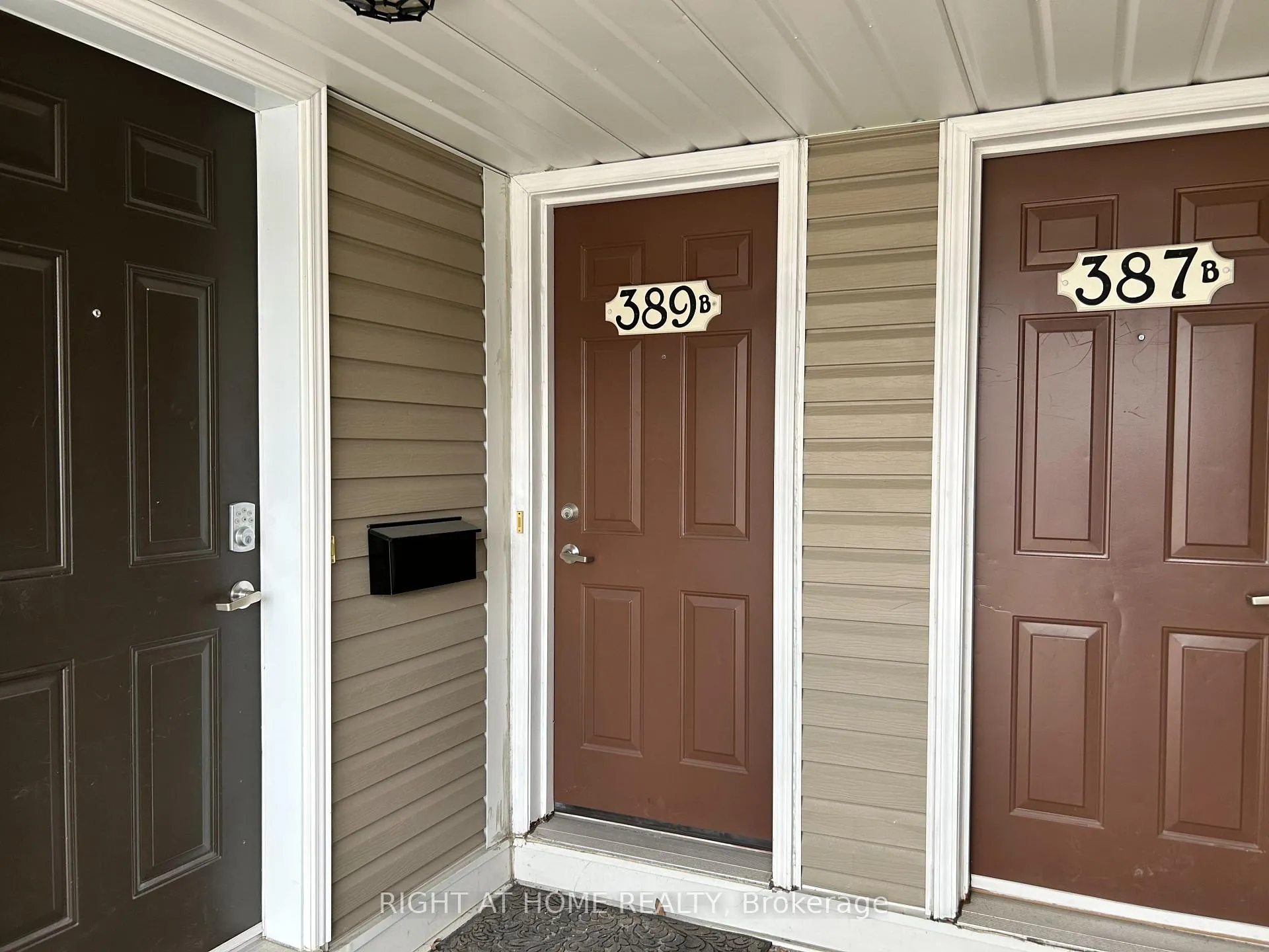 Photo 2 of 389B Chapman Mills Drive, Ottawa, Barrhaven - Strandherd — HOMEH