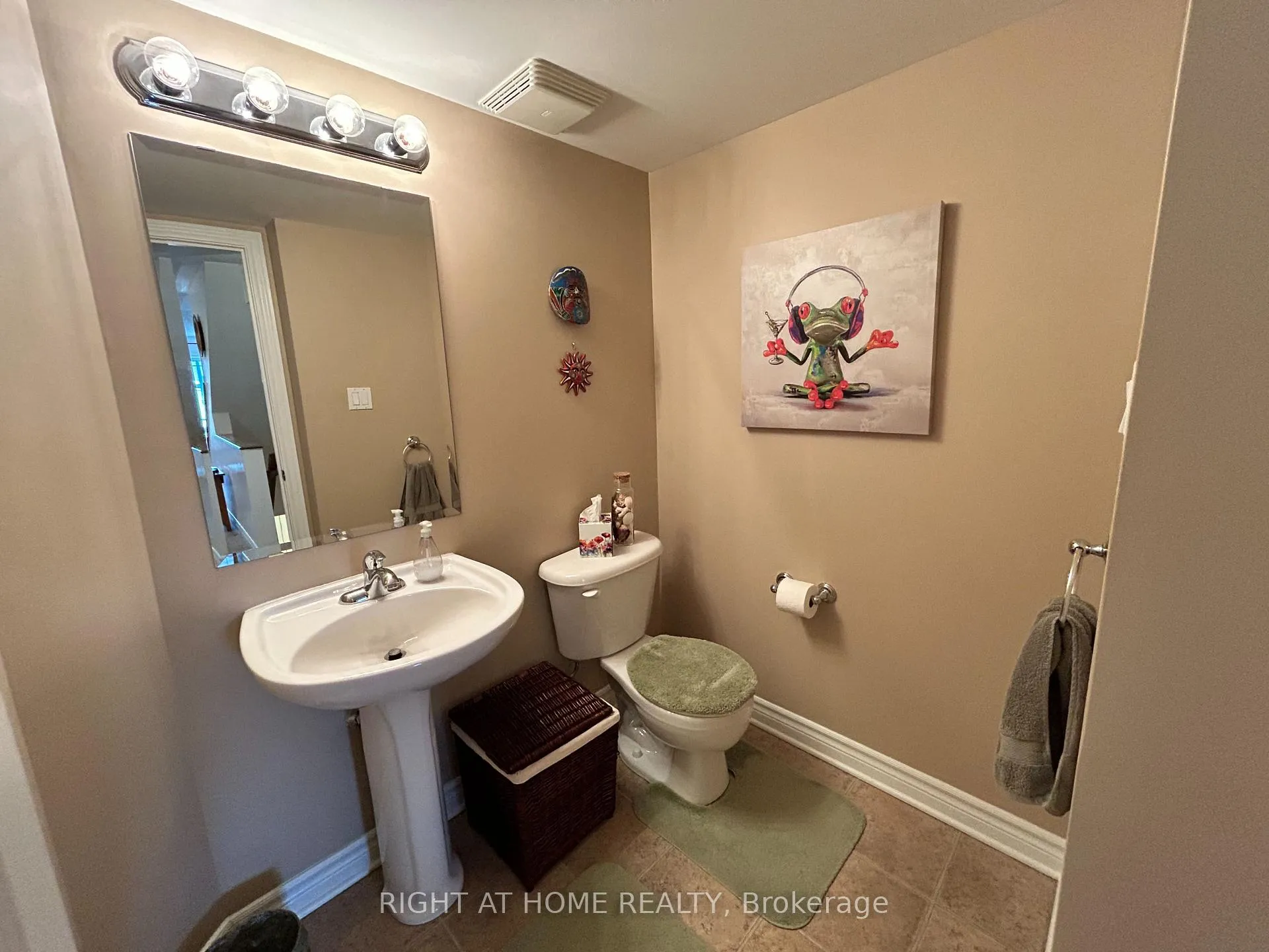 Photo 12 of 389B Chapman Mills Drive, Ottawa, Barrhaven - Strandherd — HOMEH