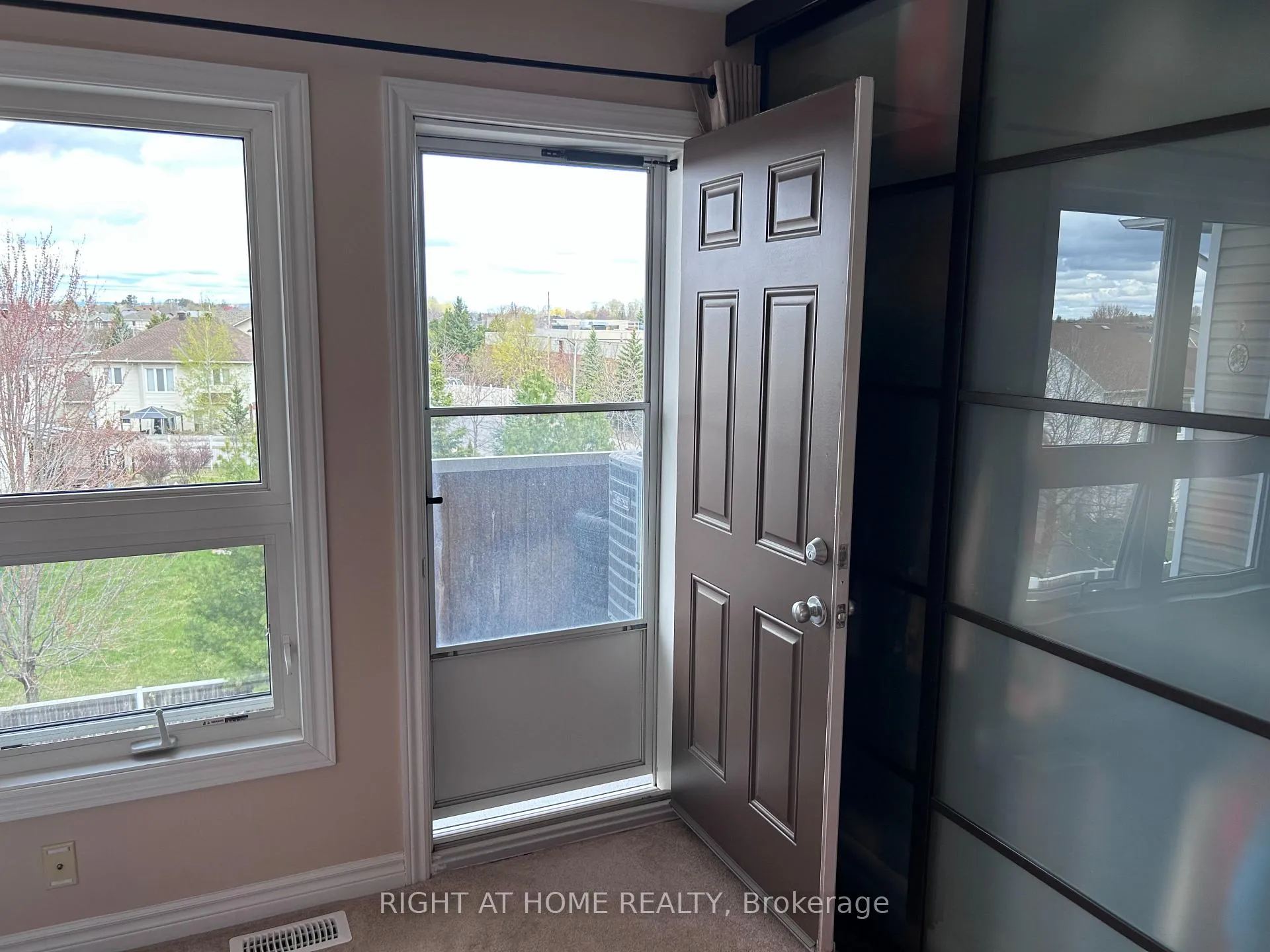 Photo 29 of 389B Chapman Mills Drive, Ottawa, Barrhaven - Strandherd — HOMEH