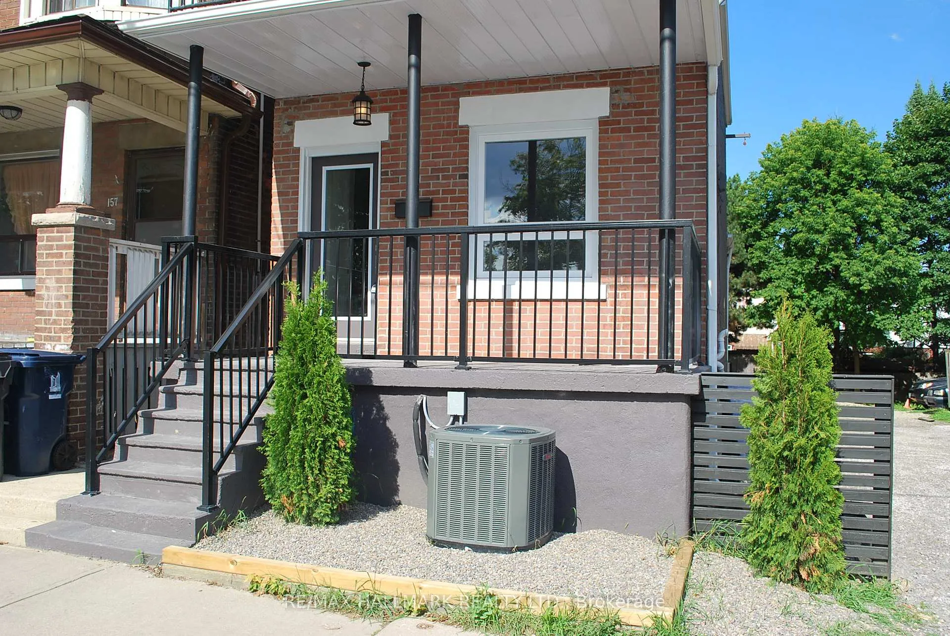 Photo 2 of Unit Upper, 155 Greenwood Avenue, Toronto, Greenwood-Coxwell — HOMEH