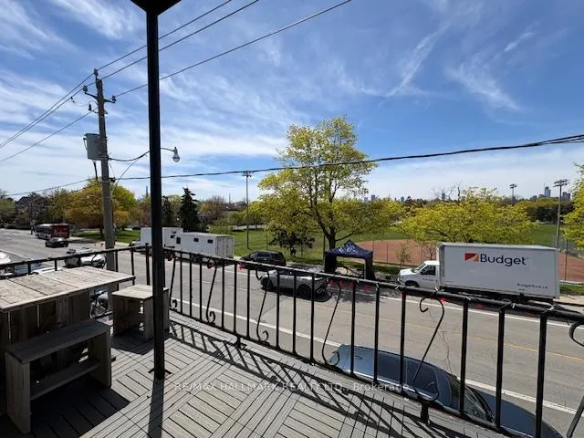 Photo 5 of Unit Upper, 155 Greenwood Avenue, Toronto, Greenwood-Coxwell — HOMEH