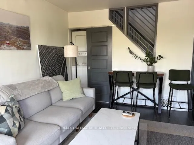 Photo 7 of Unit Upper, 155 Greenwood Avenue, Toronto, Greenwood-Coxwell — HOMEH