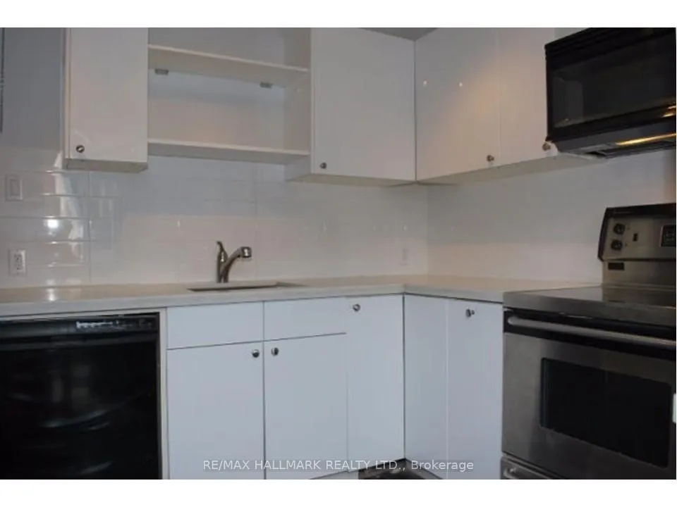Photo 11 of Unit Upper, 155 Greenwood Avenue, Toronto, Greenwood-Coxwell — HOMEH
