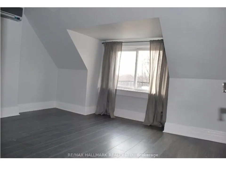 Photo 17 of Unit Upper, 155 Greenwood Avenue, Toronto, Greenwood-Coxwell — HOMEH