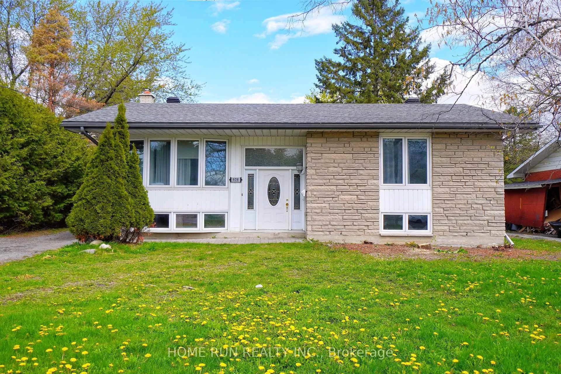 Photo 2 of 979 Blair Road, Ottawa, Cardinal Heights — HOMEH