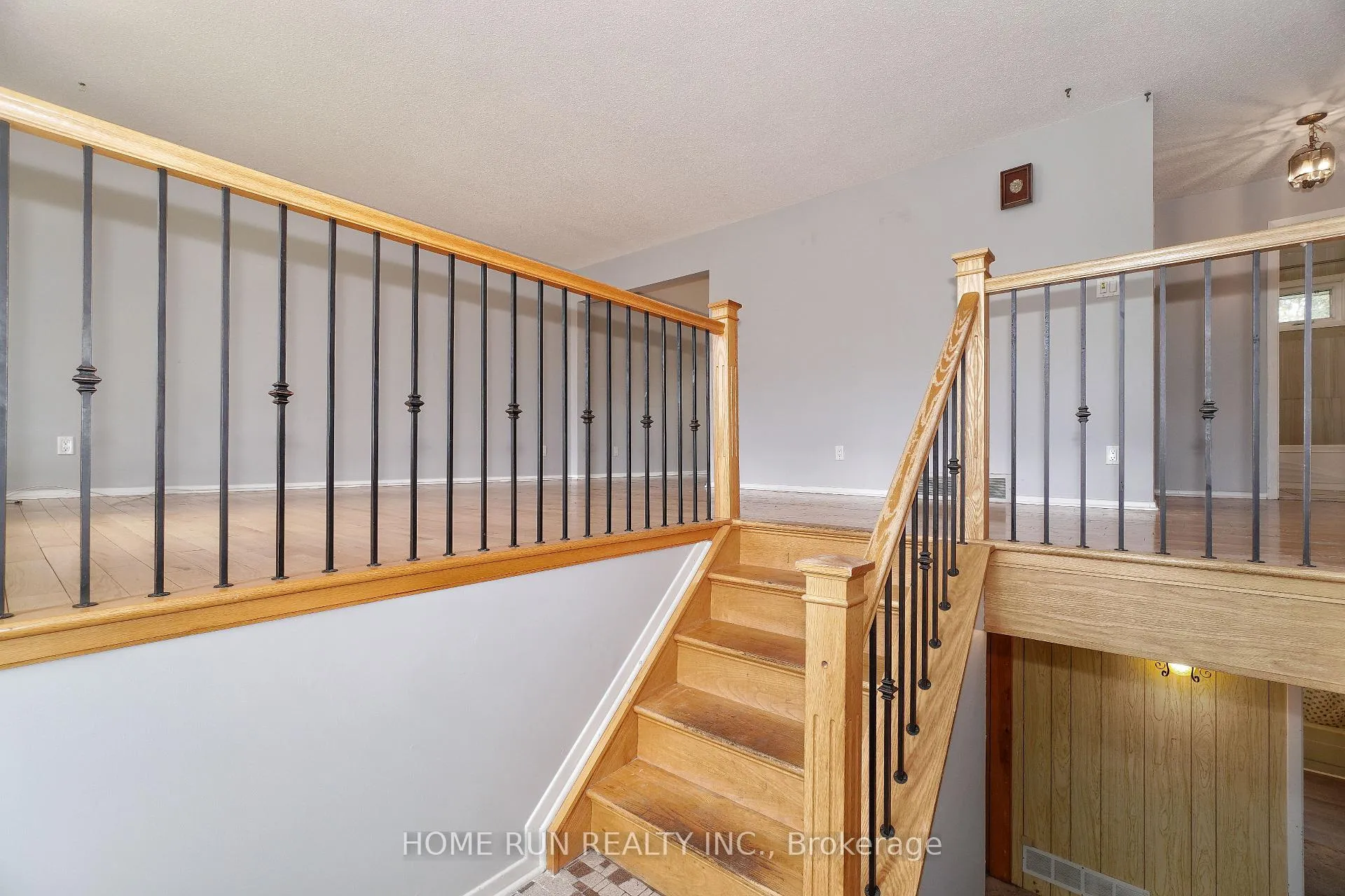 Photo 6 of 979 Blair Road, Ottawa, Cardinal Heights — HOMEH