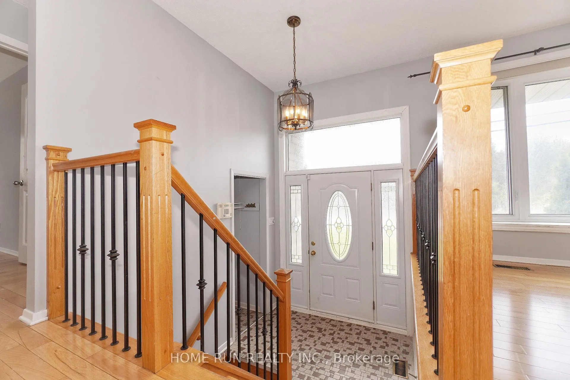 Photo 9 of 979 Blair Road, Ottawa, Cardinal Heights — HOMEH