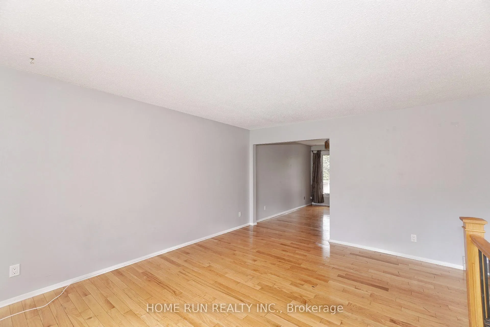 Photo 13 of 979 Blair Road, Ottawa, Cardinal Heights — HOMEH
