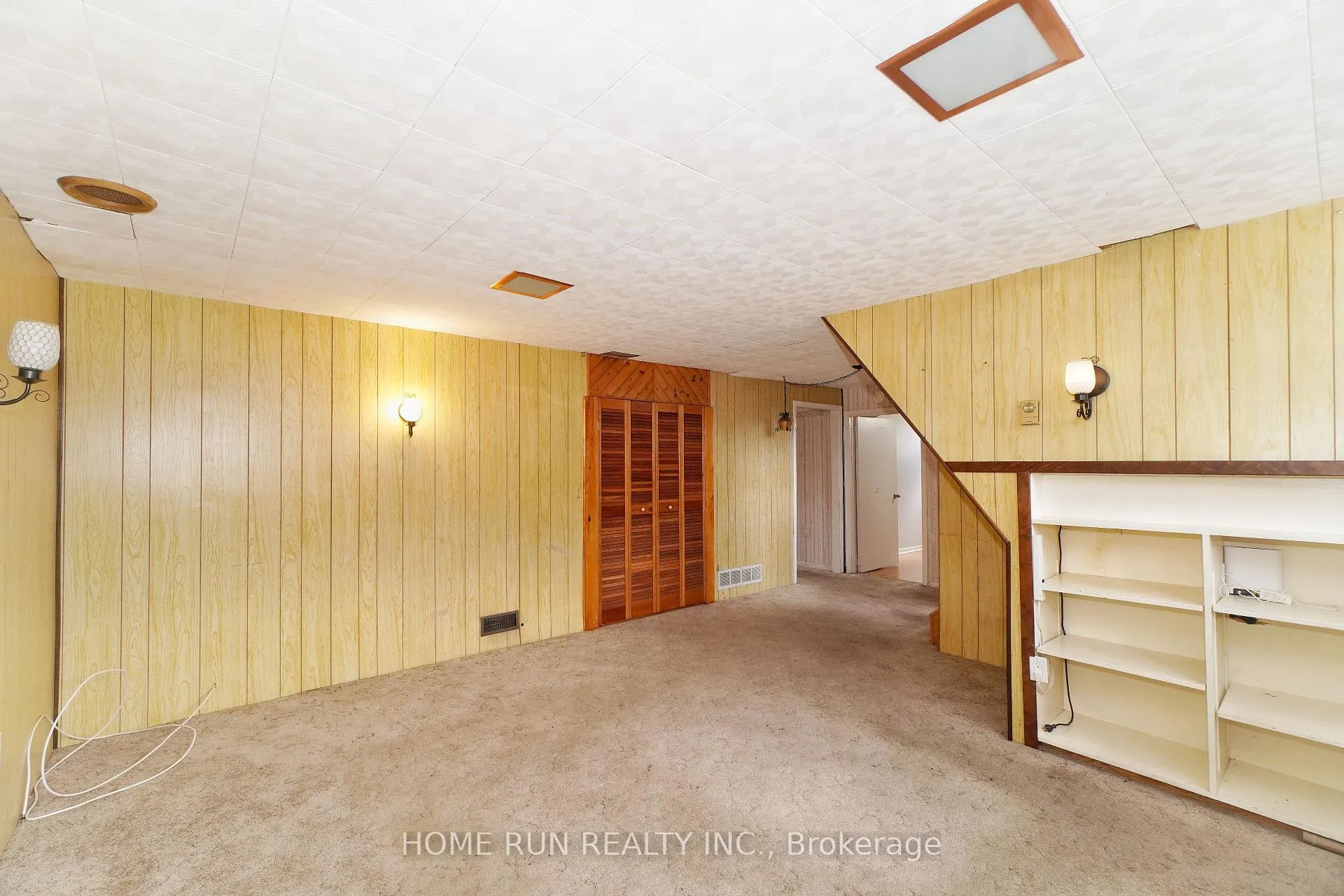 Photo 31 of 979 Blair Road, Ottawa, Cardinal Heights — HOMEH