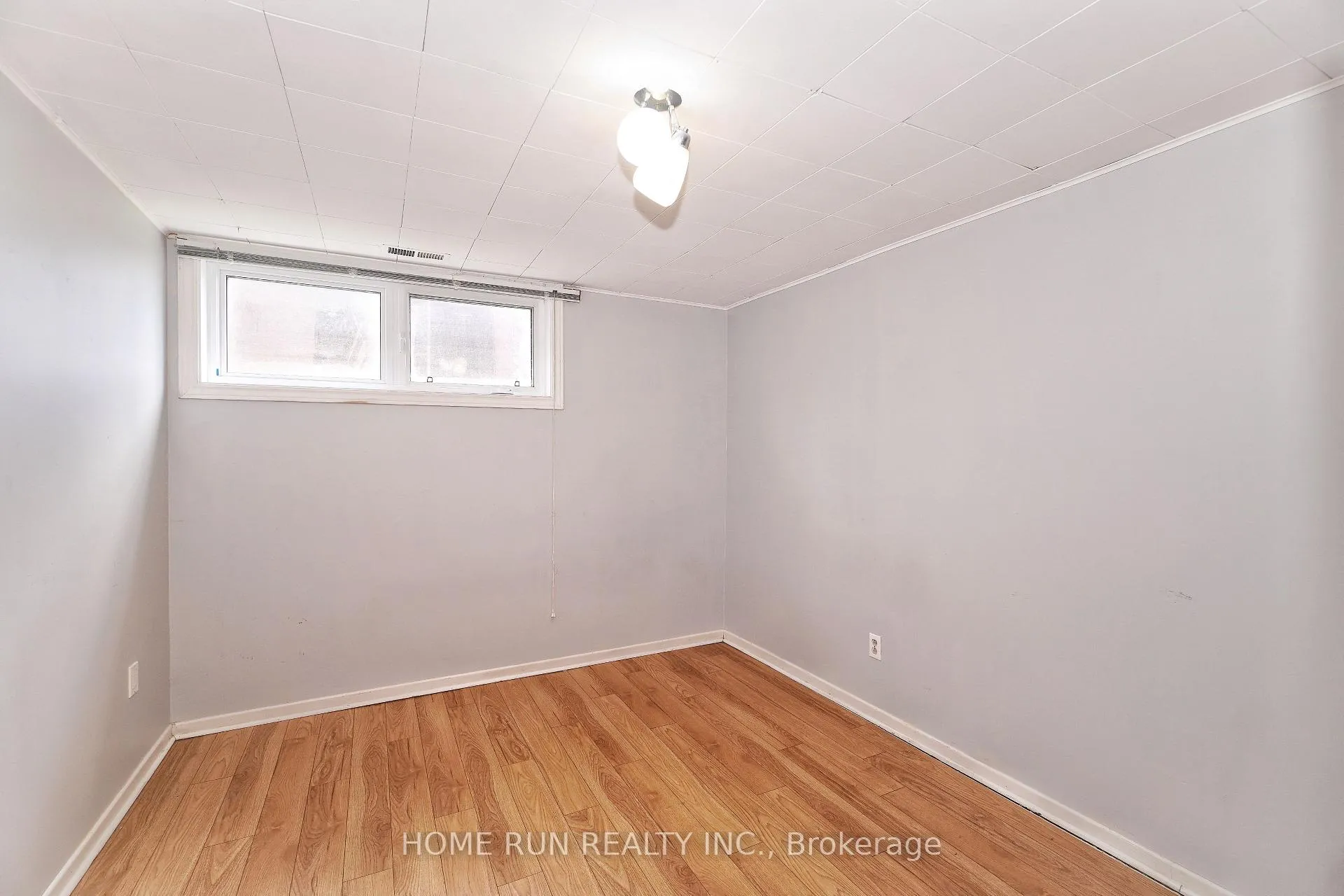Photo 34 of 979 Blair Road, Ottawa, Cardinal Heights — HOMEH